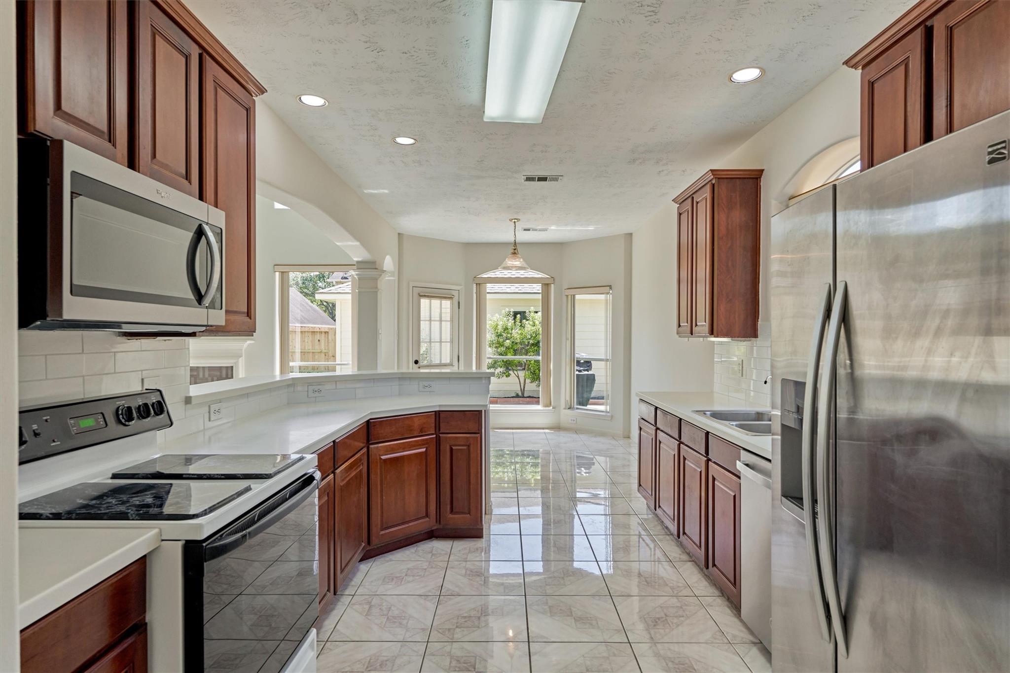 9915 Willow Crossing Drive