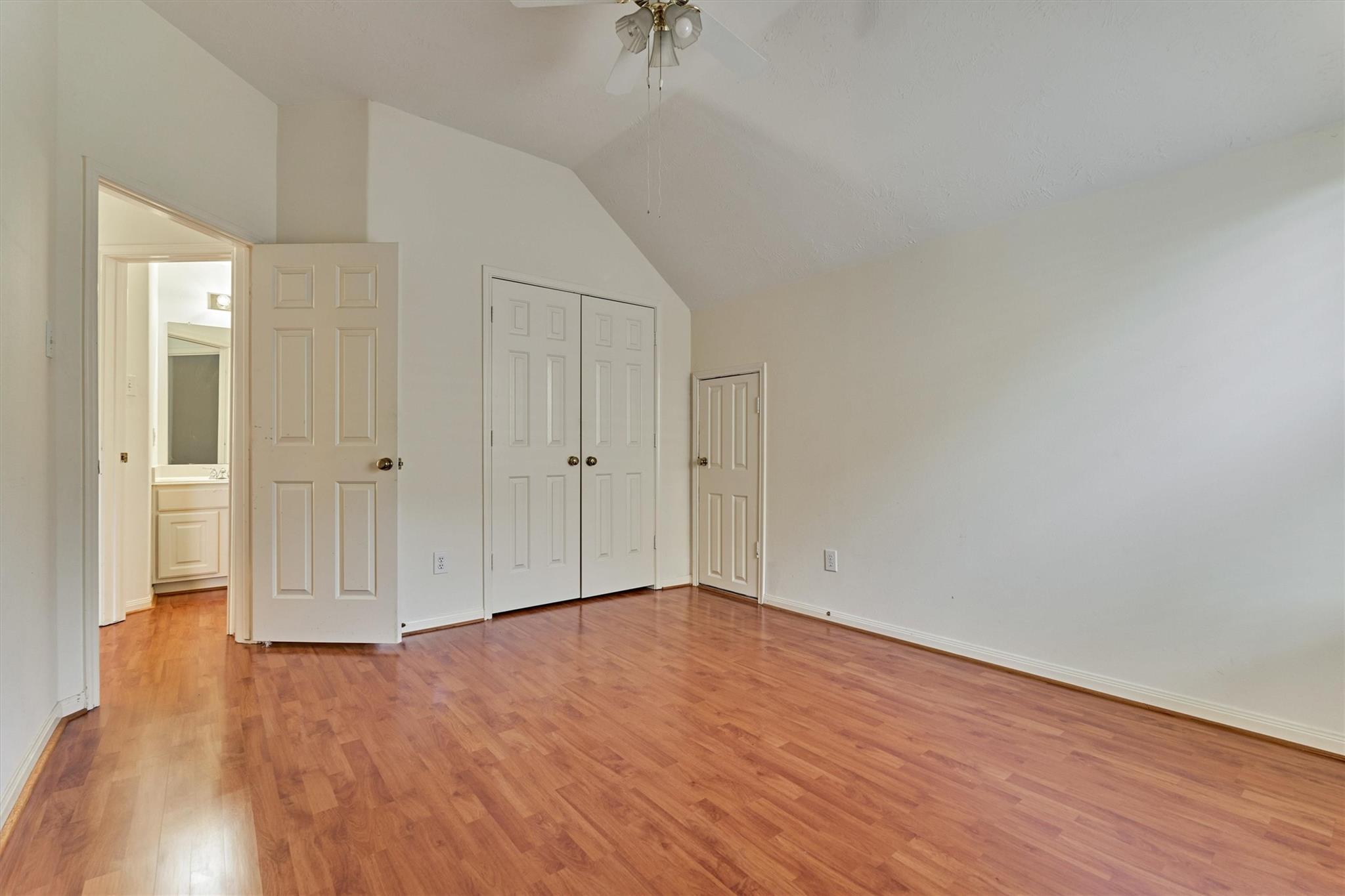 9915 Willow Crossing Drive