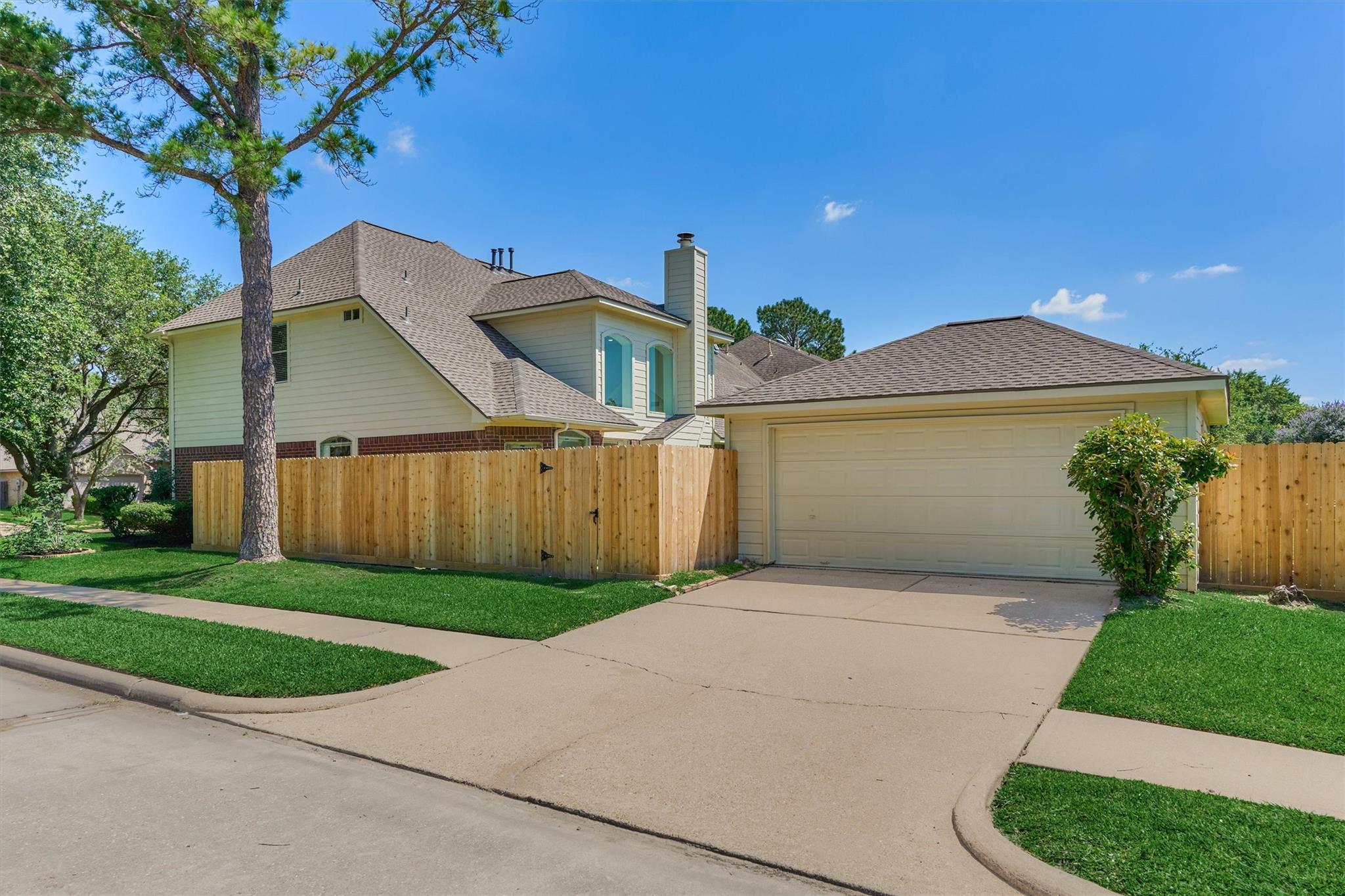 9915 Willow Crossing Drive