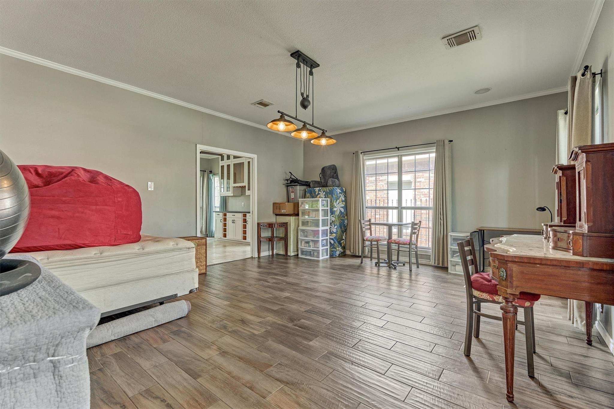 8710 Cross Country Drive