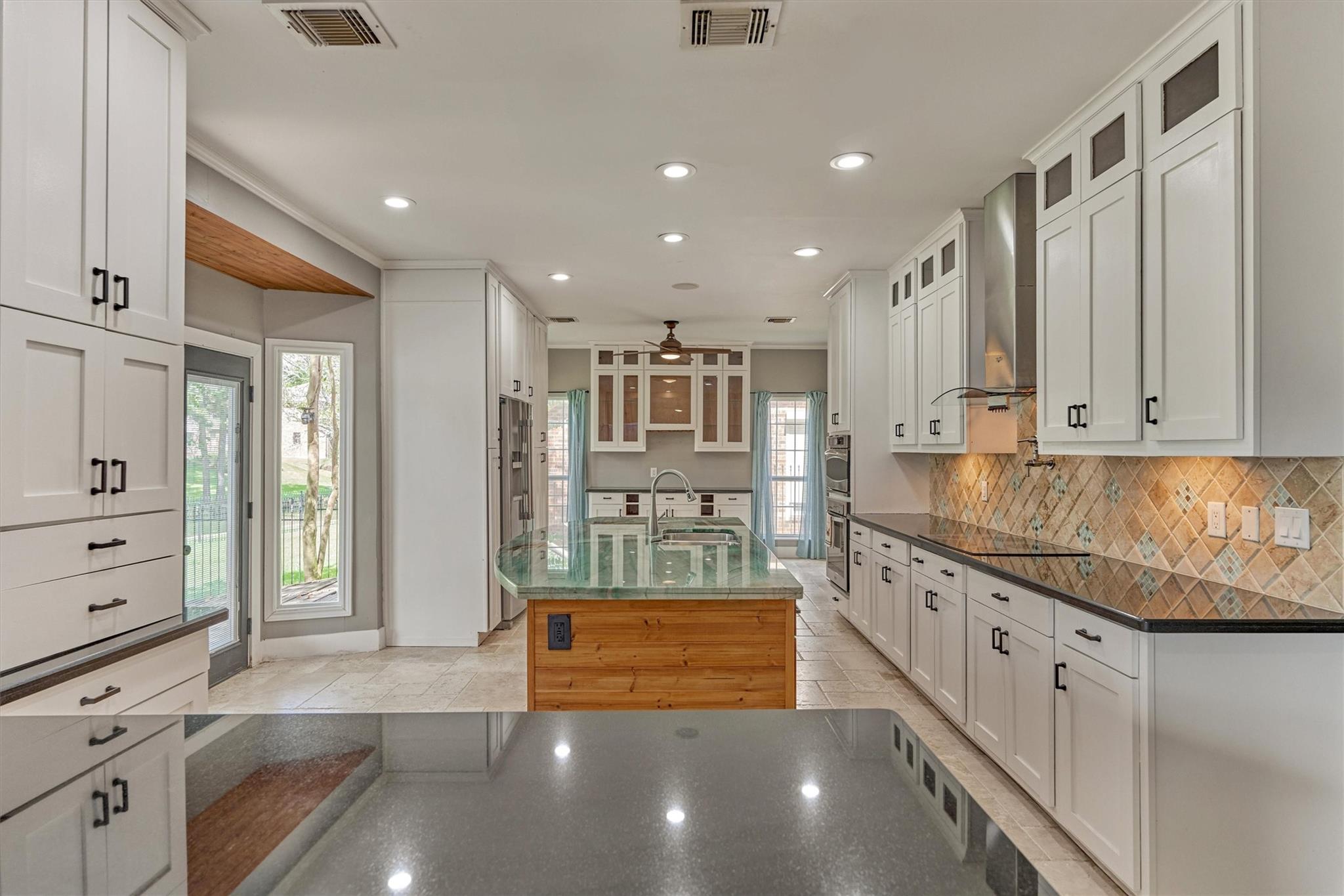 8710 Cross Country Drive