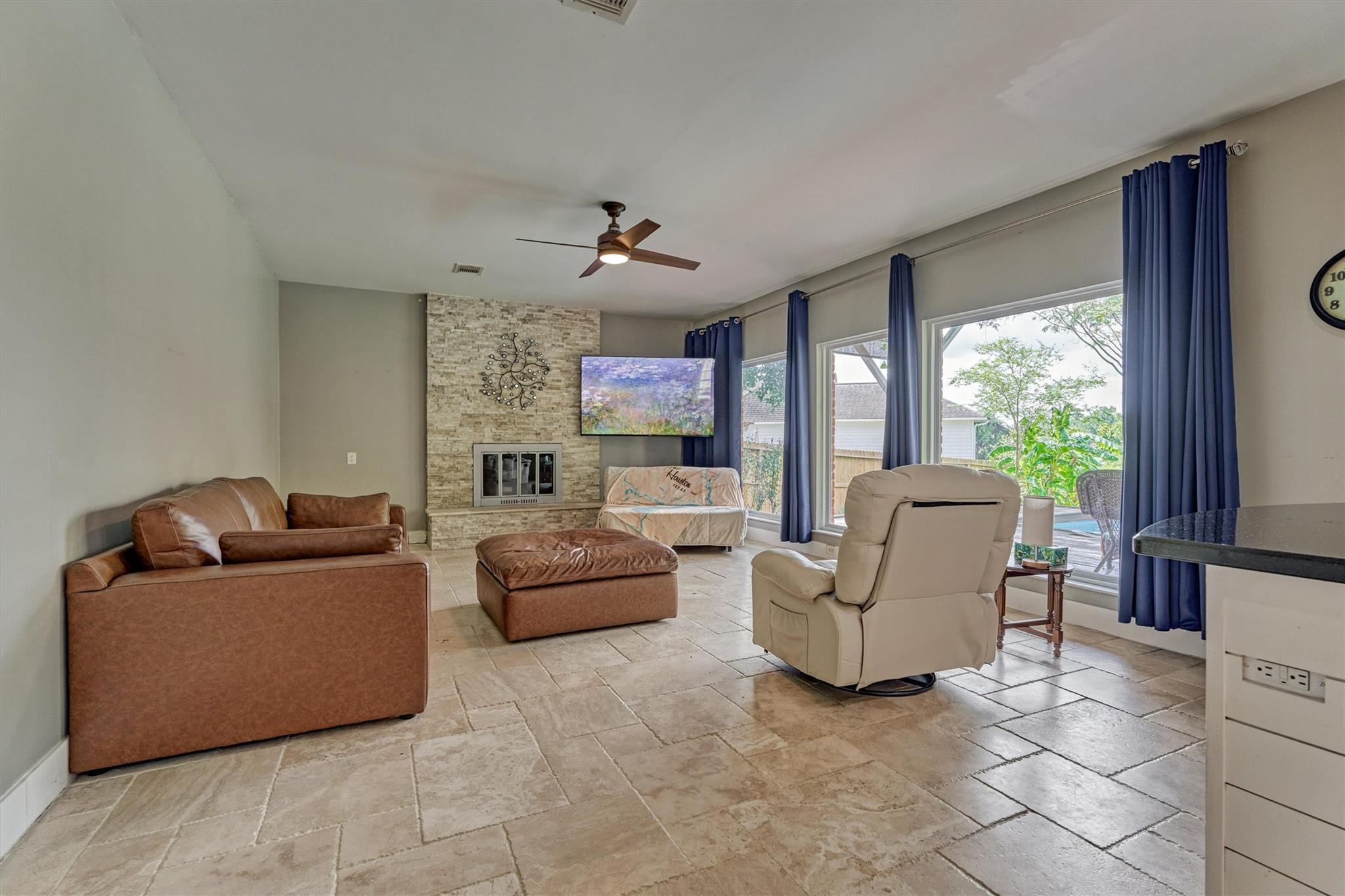 8710 Cross Country Drive