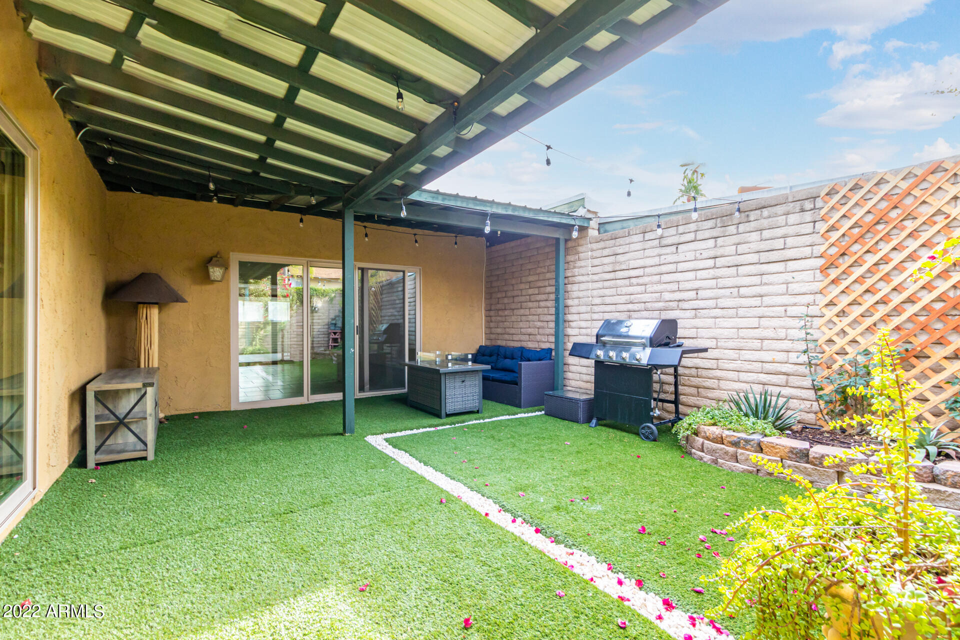 7803 E MACKENZIE Drive