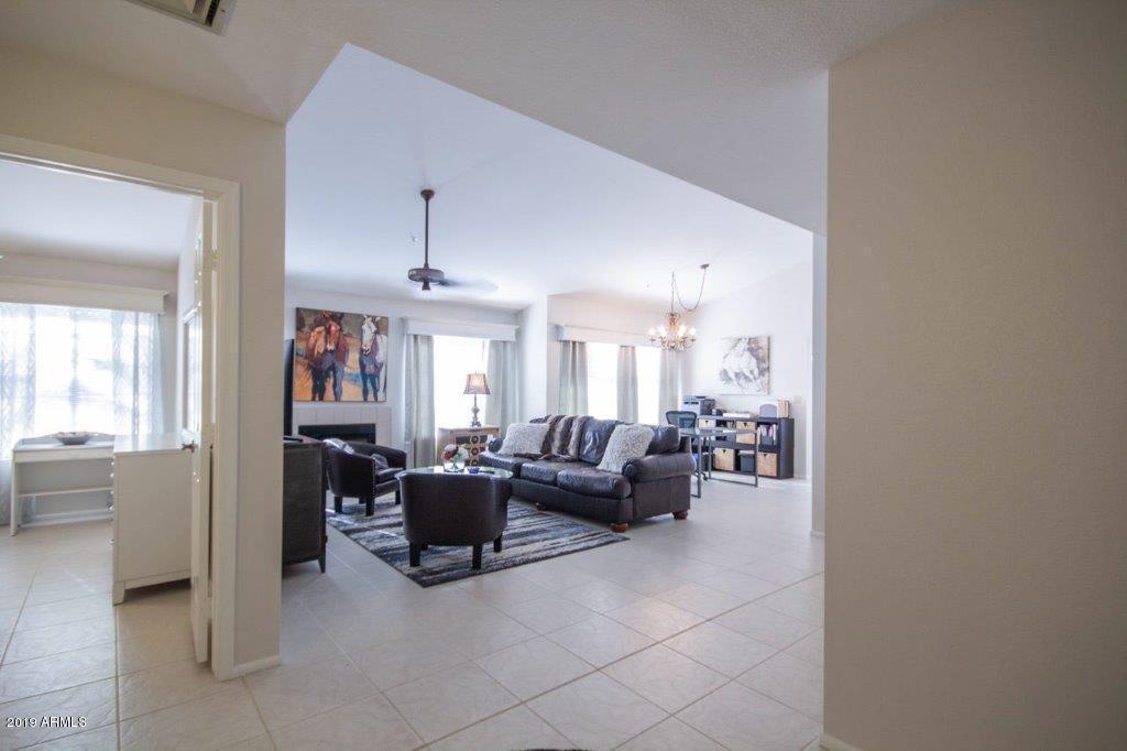 8700 E MOUNTAIN VIEW Road # 1076