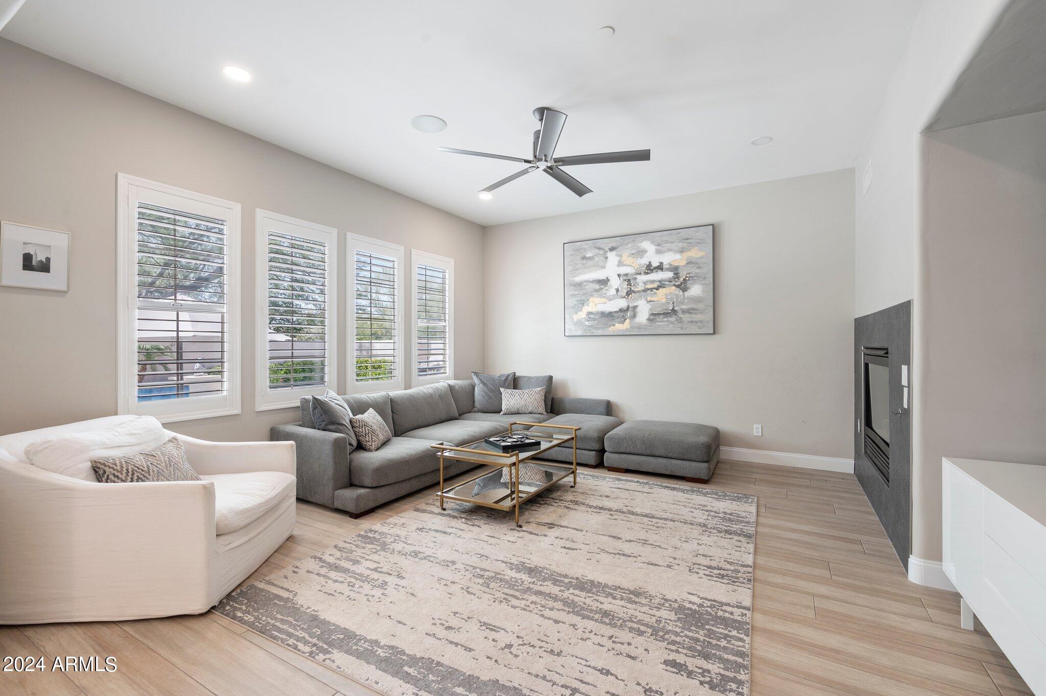 9421 E TRAILSIDE View