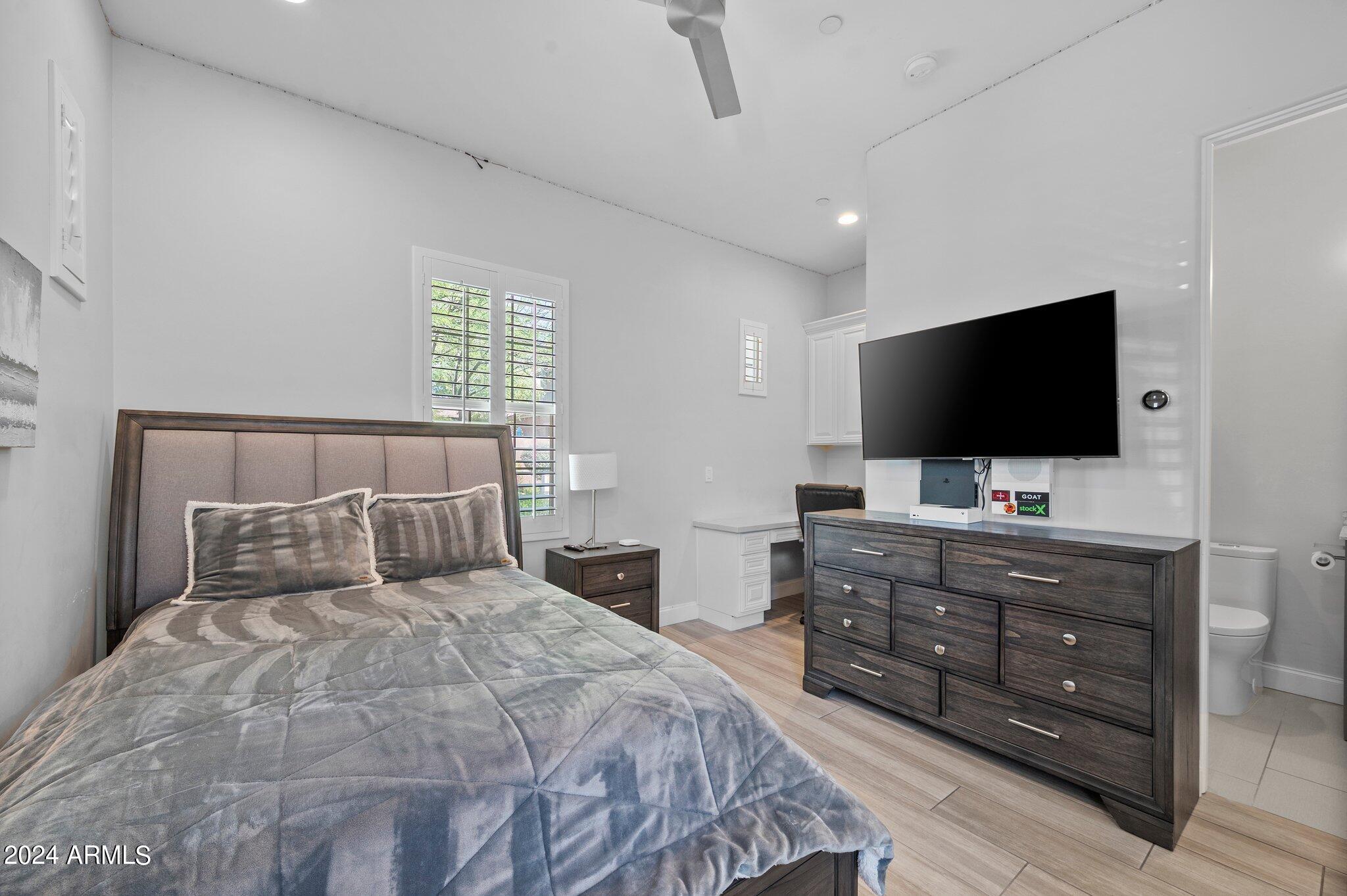 9421 E TRAILSIDE View