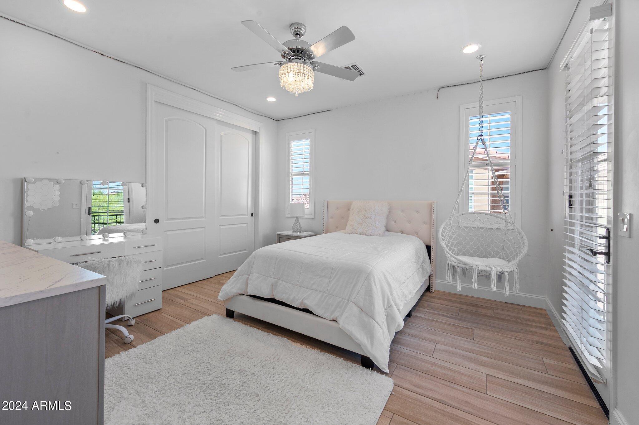 9421 E TRAILSIDE View