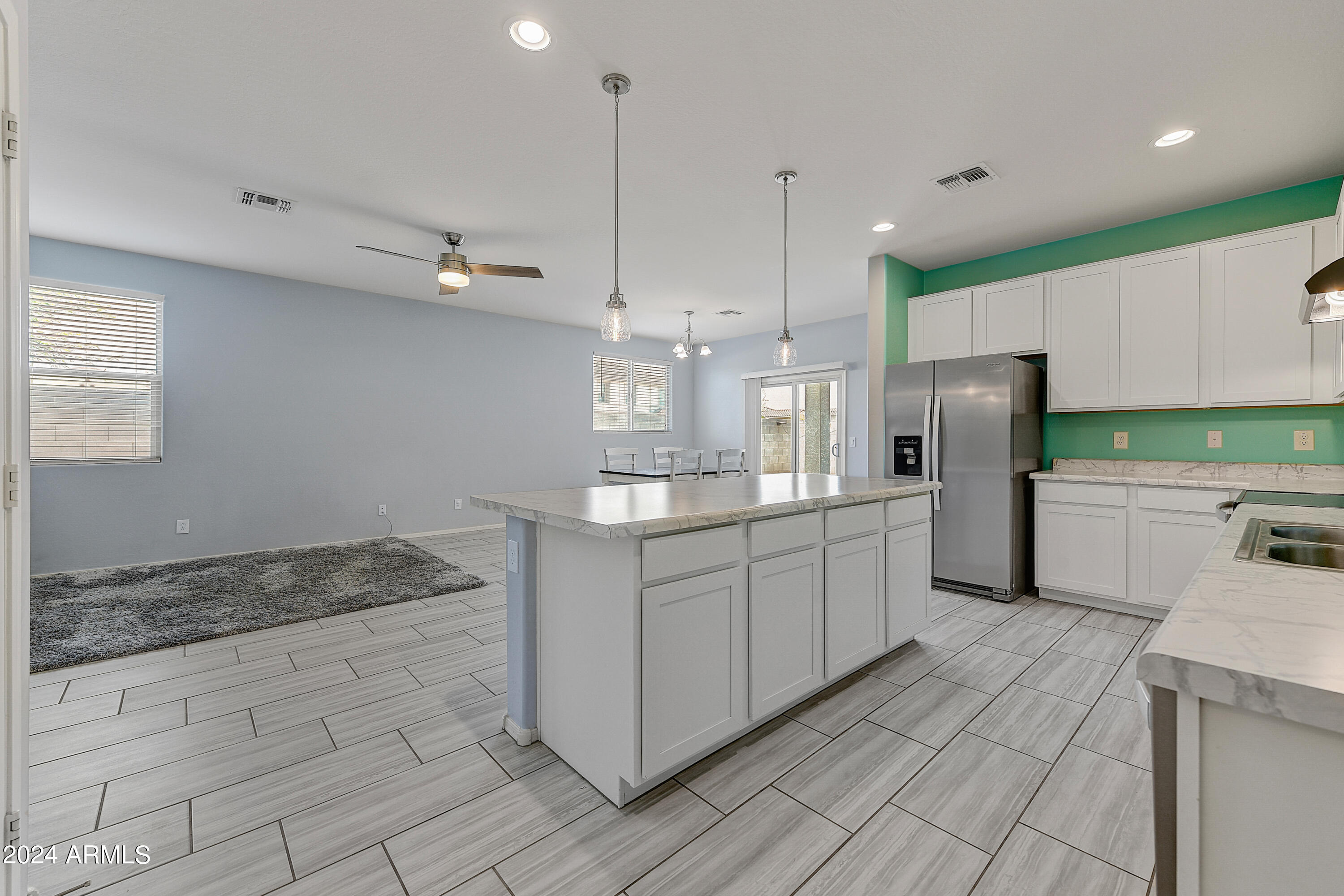 7252 W GOLDEN Lane
