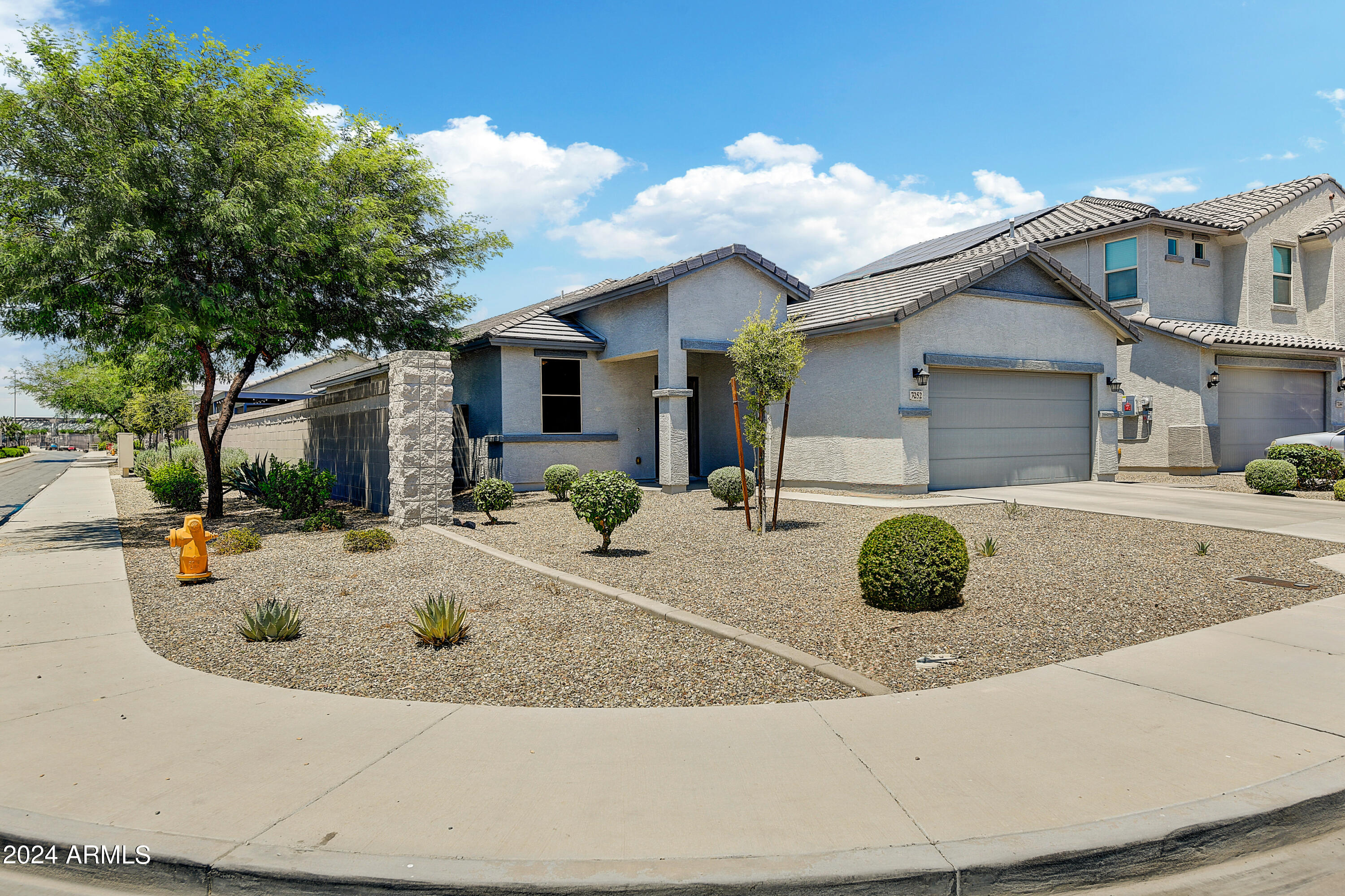 7252 W GOLDEN Lane
