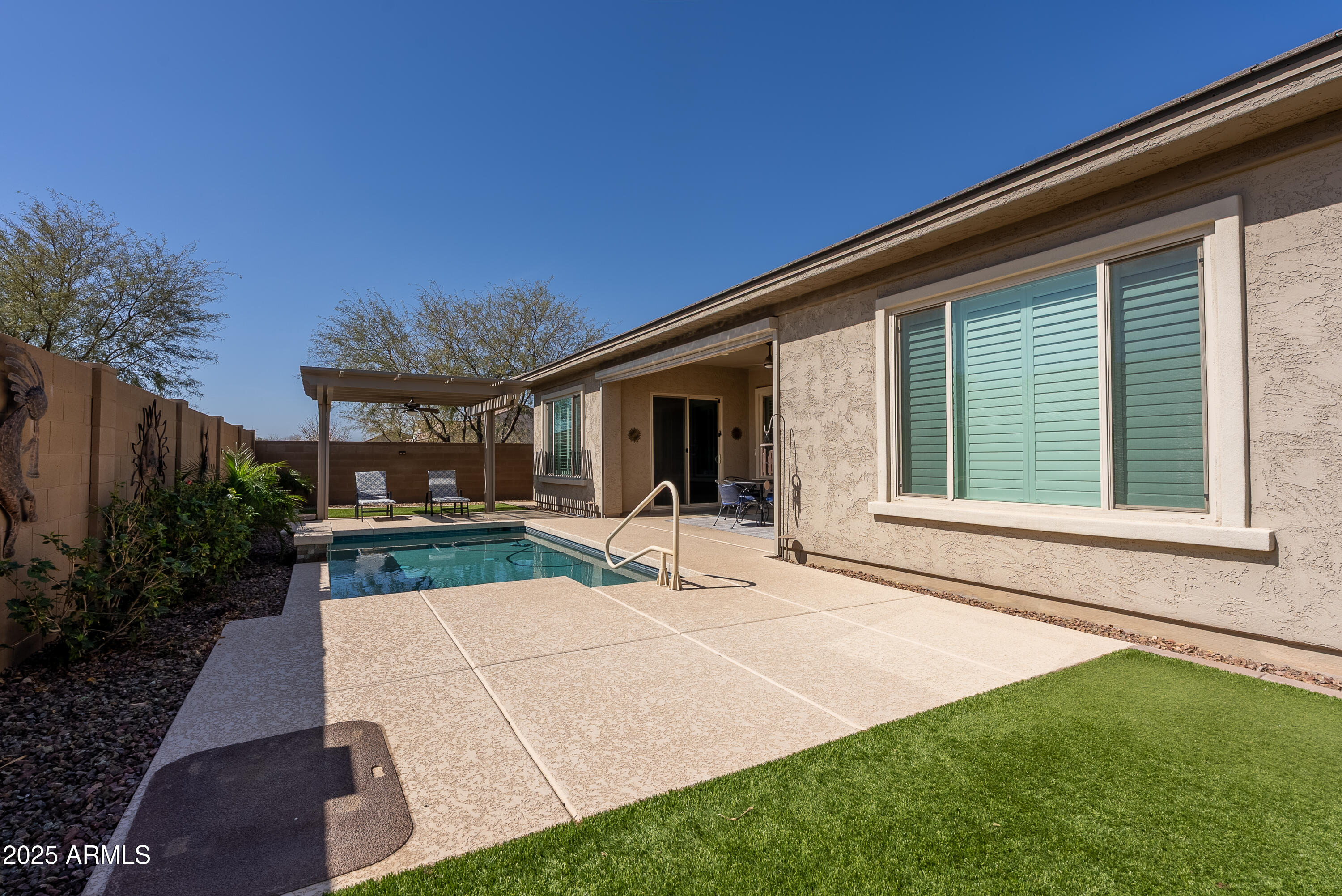 10657 E EVERGREEN Street, Mesa