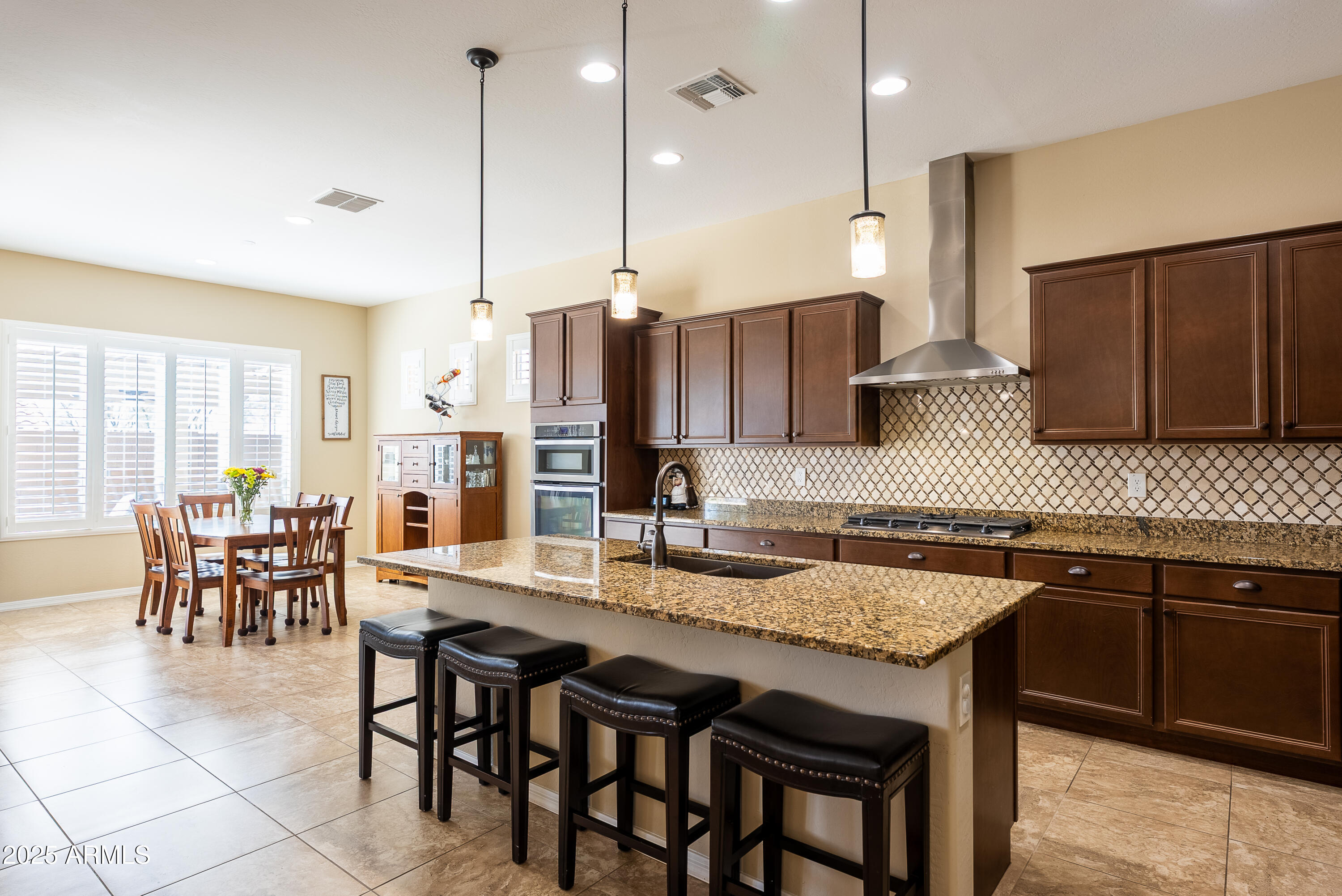 10657 E EVERGREEN Street, Mesa