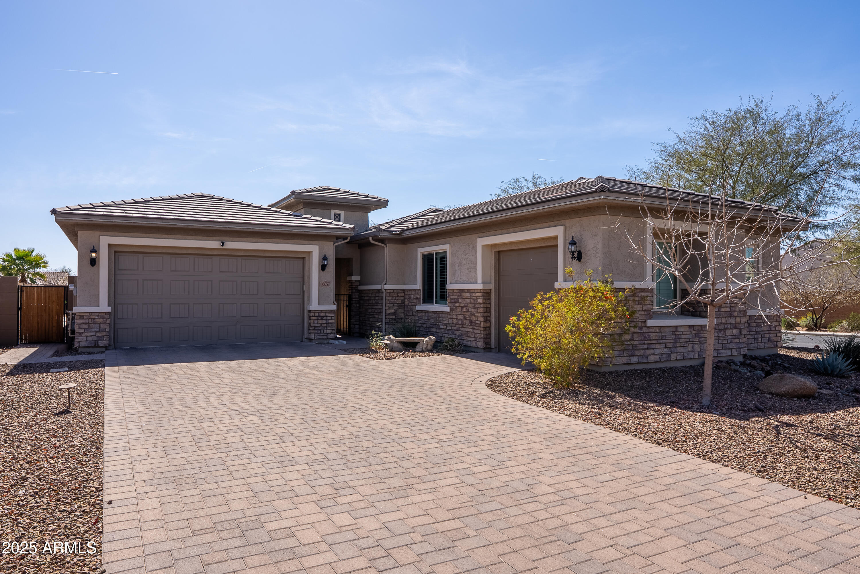 10657 E EVERGREEN Street, Mesa