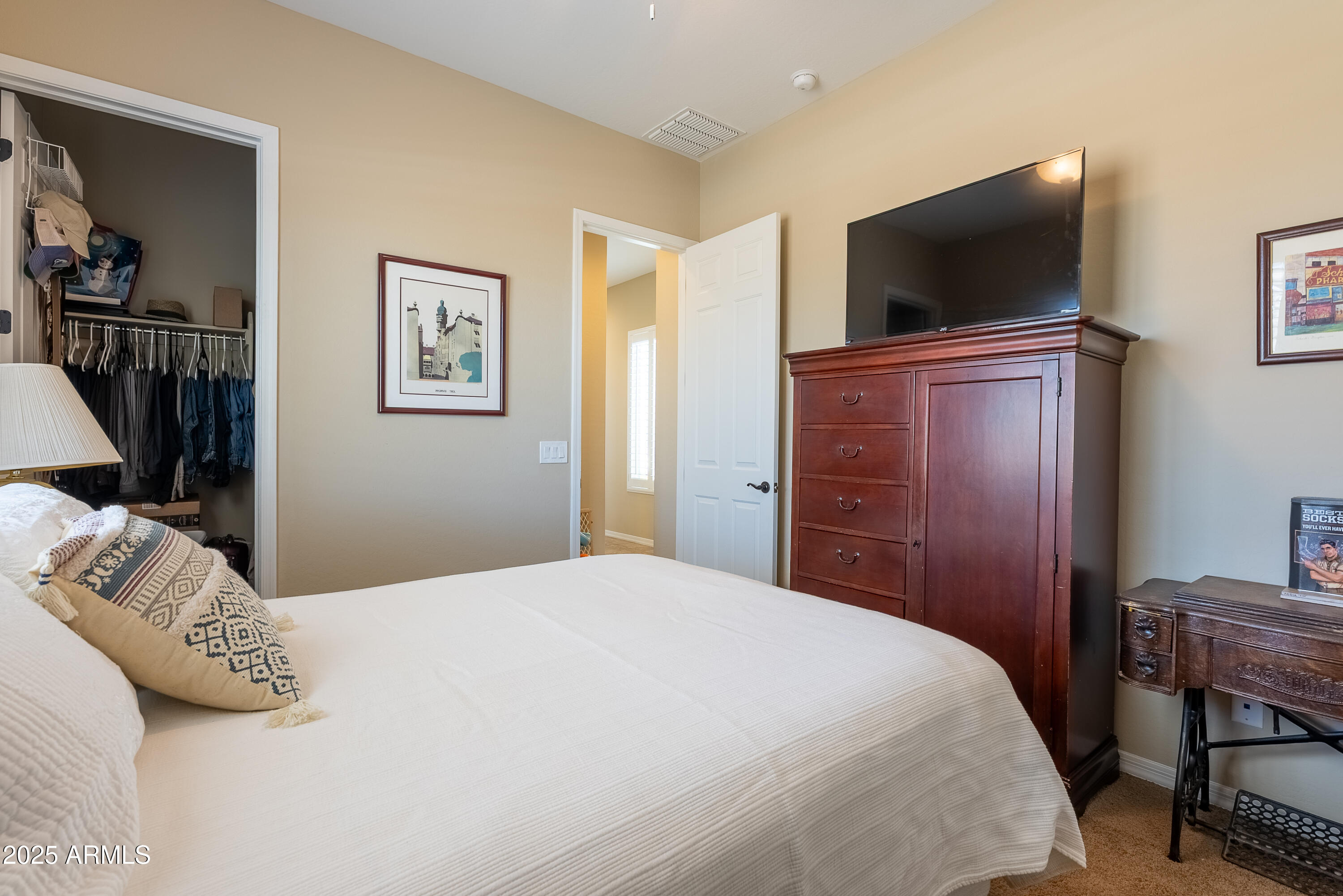 10657 E EVERGREEN Street, Mesa