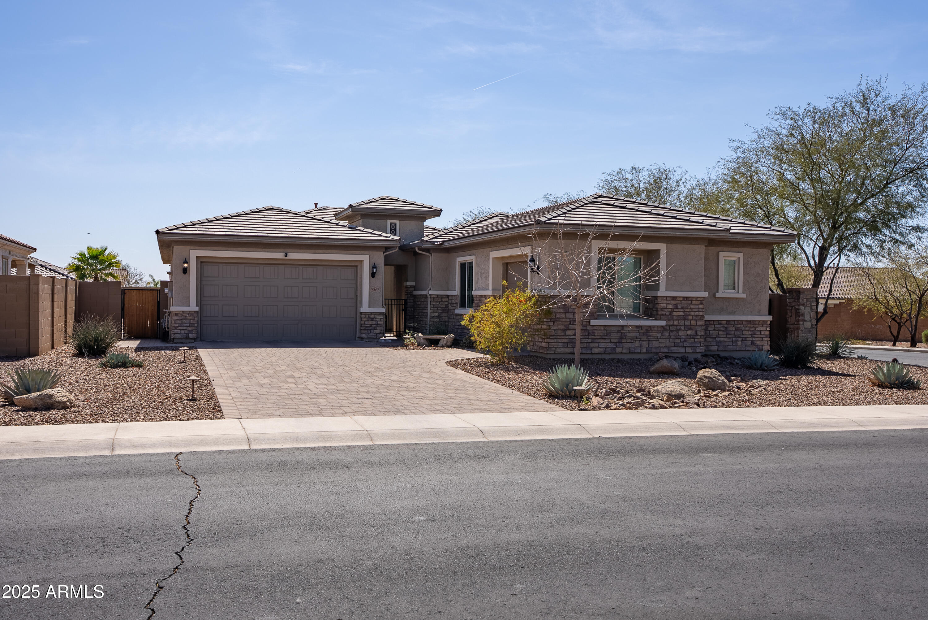 10657 E EVERGREEN Street, Mesa