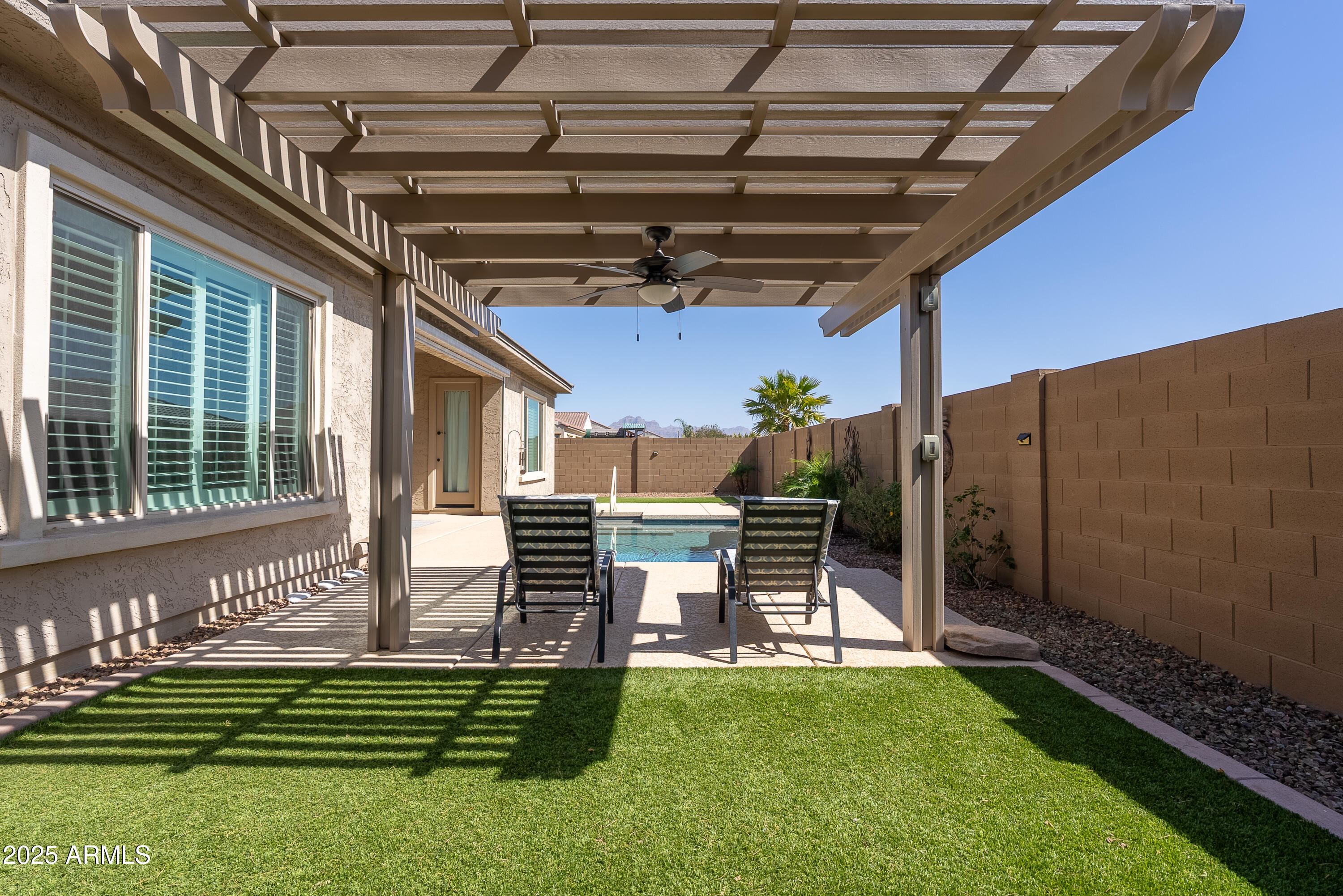 10657 E EVERGREEN Street, Mesa