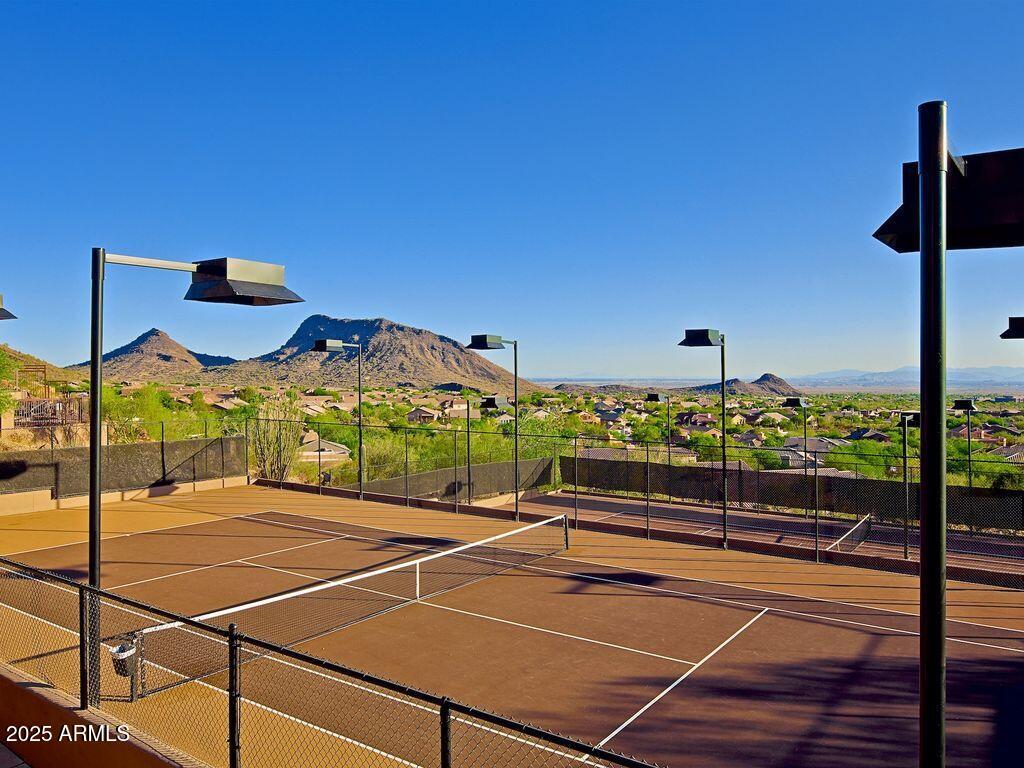 13636 E SHAW BUTTE Drive