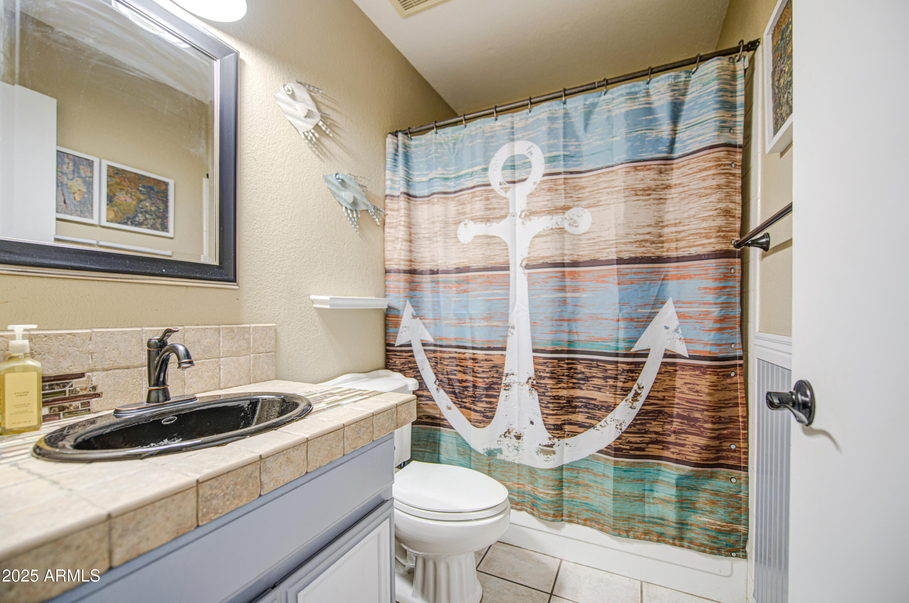 830 E MICHELLE Drive