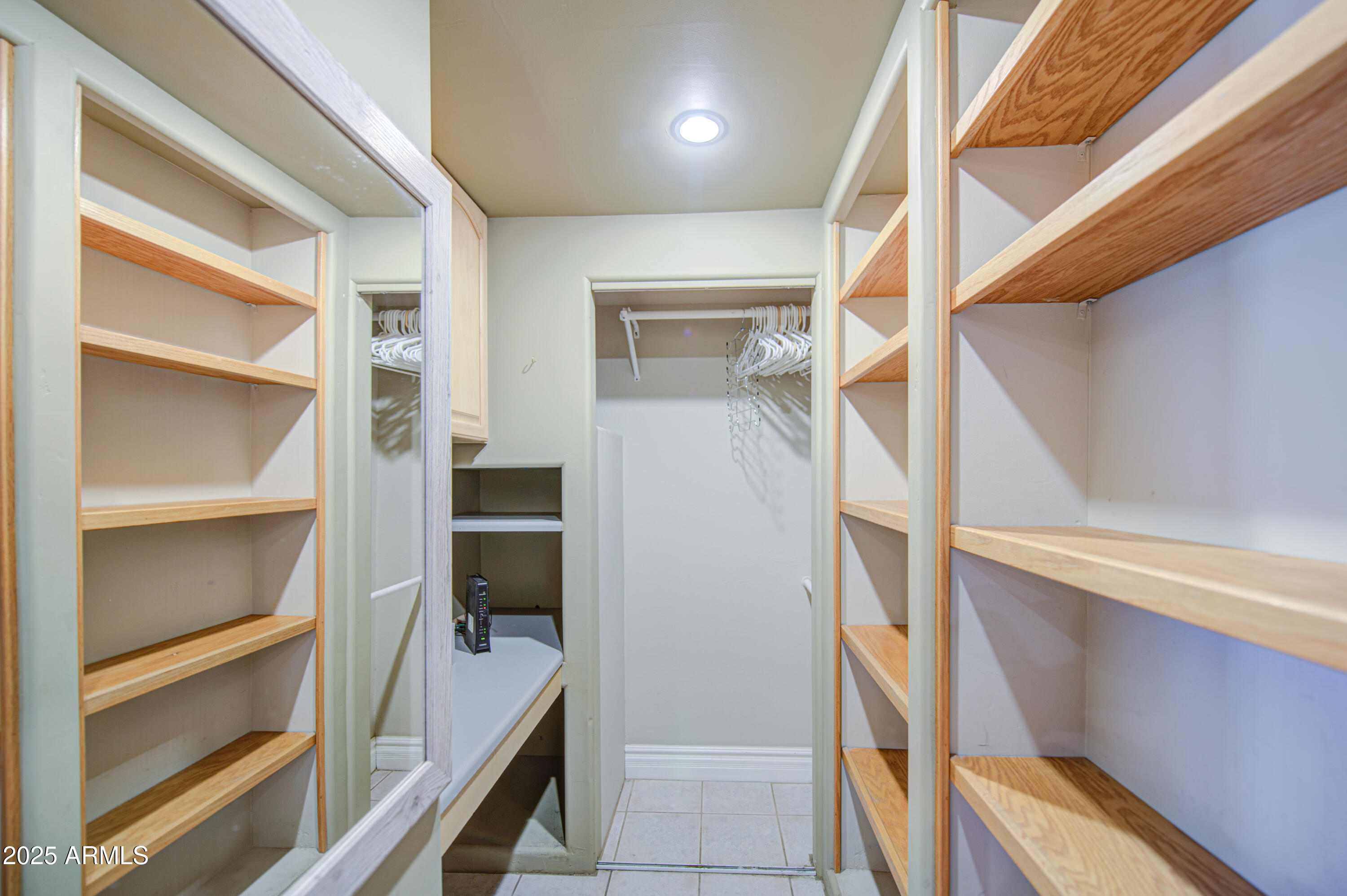 830 E MICHELLE Drive