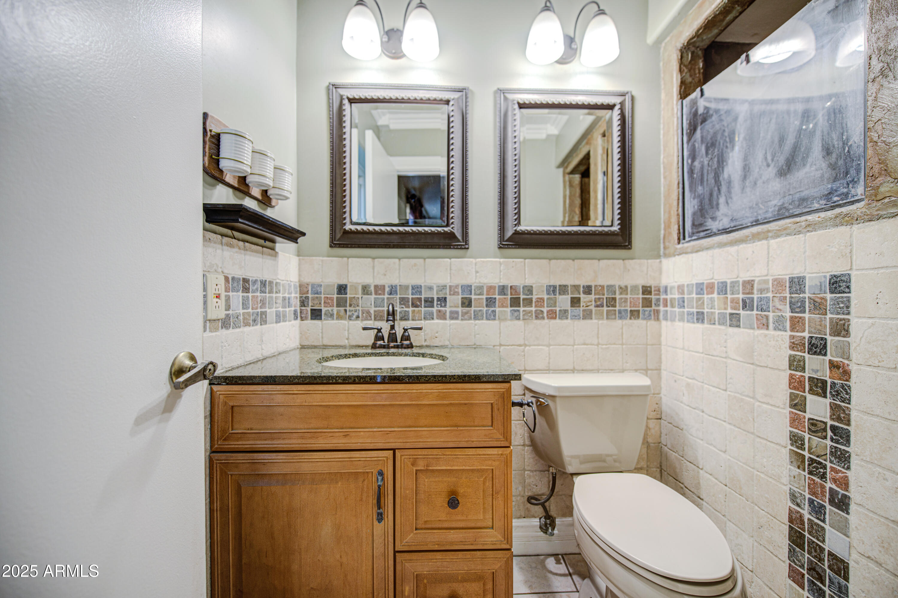 830 E MICHELLE Drive