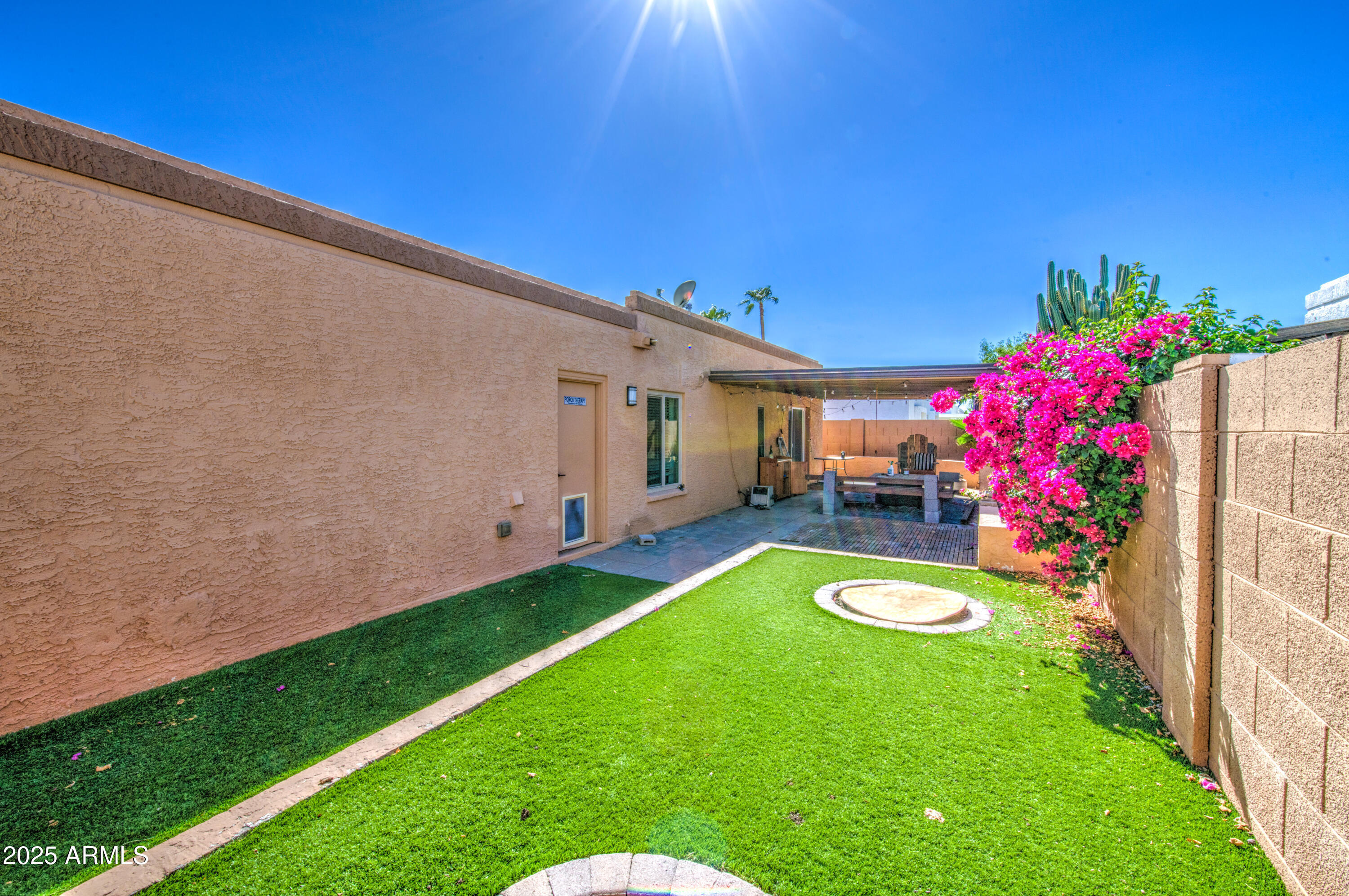 830 E MICHELLE Drive