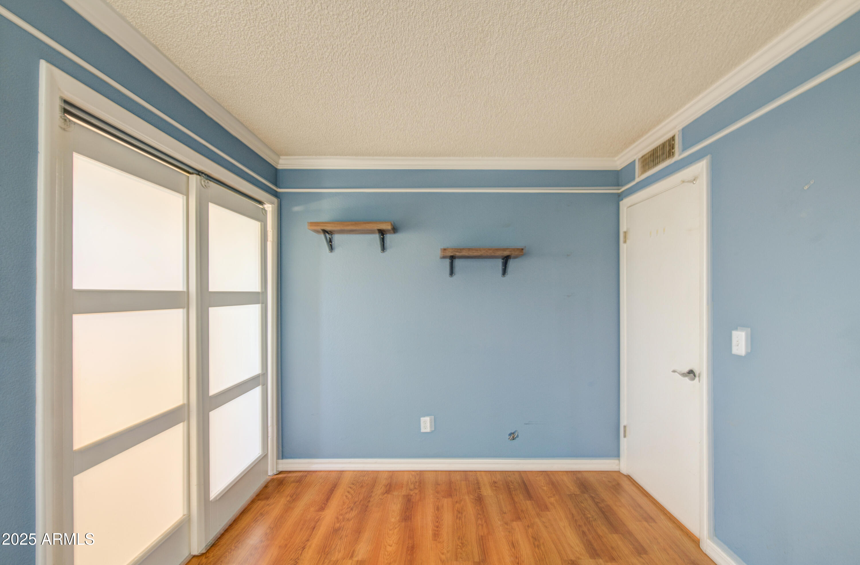 830 E MICHELLE Drive