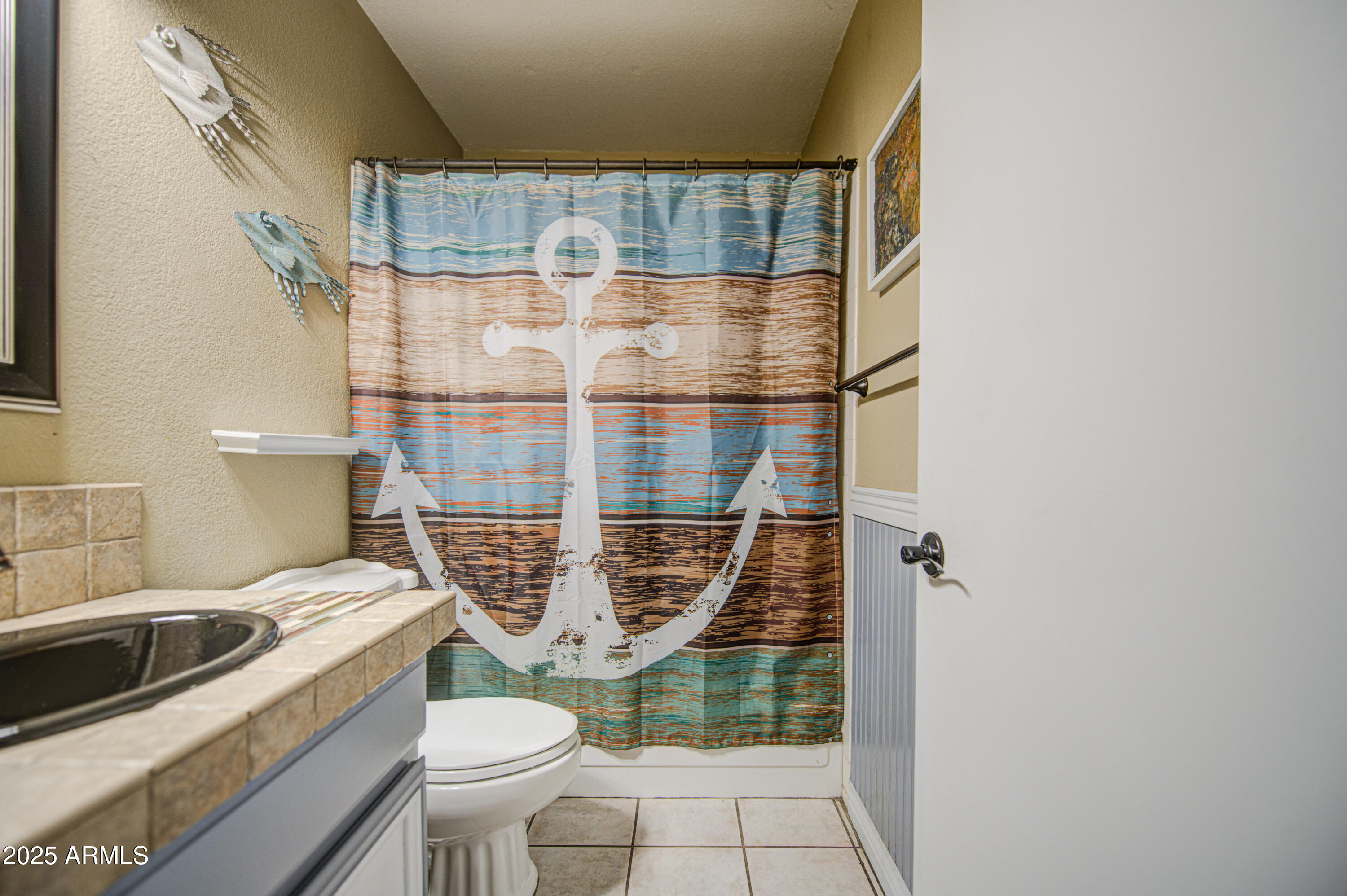 830 E MICHELLE Drive