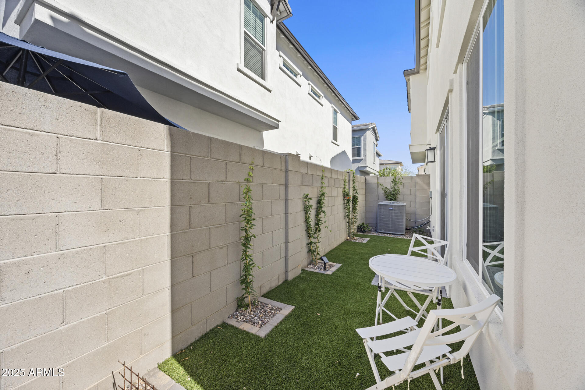 5018 E Hartford Avenue