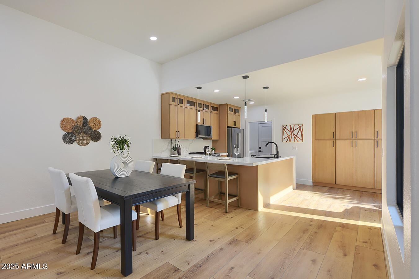 8858 E Meadow Hill Drive