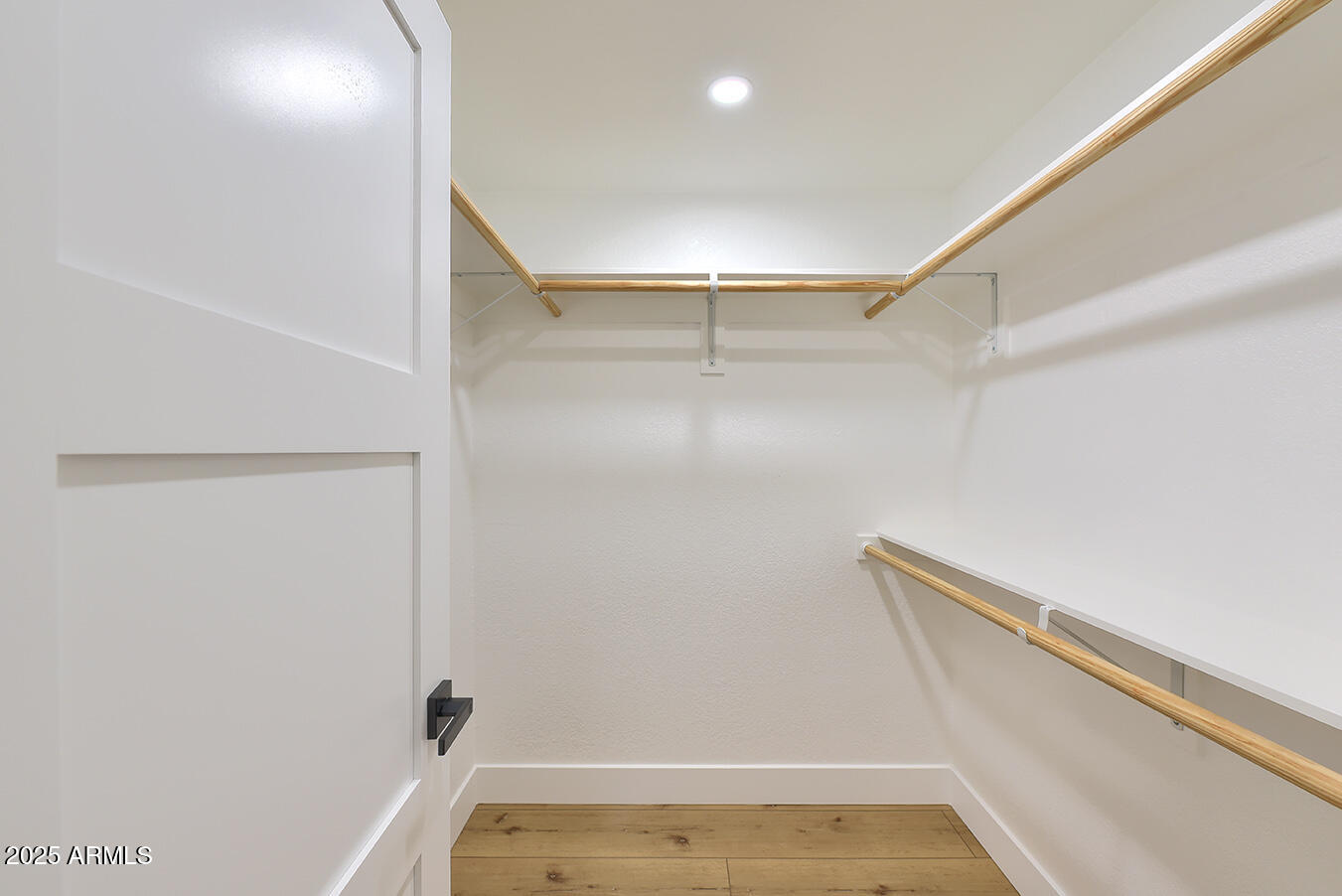 8858 E Meadow Hill Drive