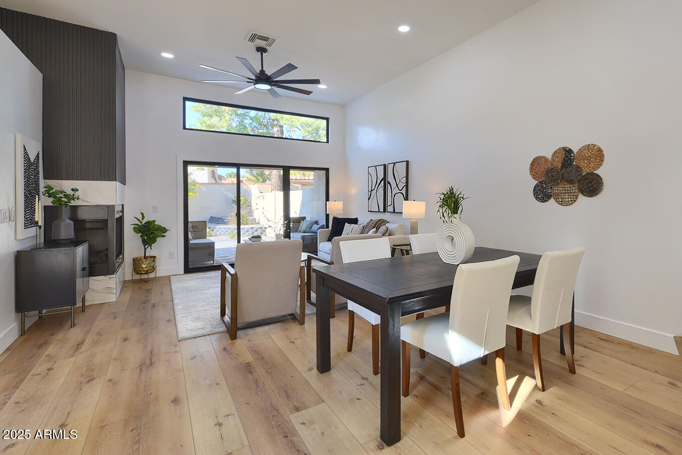 8858 E Meadow Hill Drive