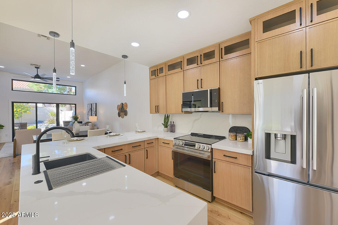 8858 E Meadow Hill Drive