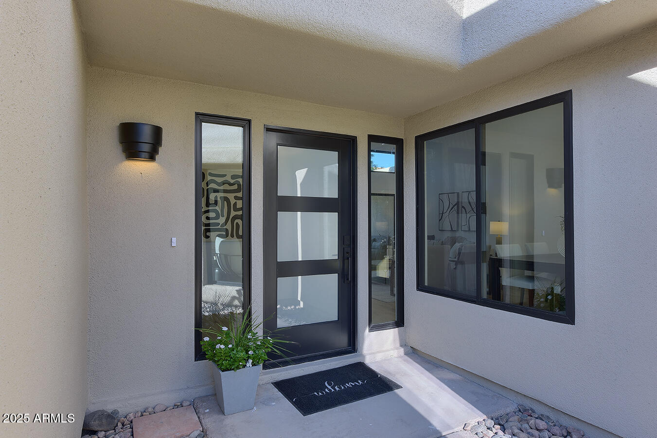 8858 E Meadow Hill Drive