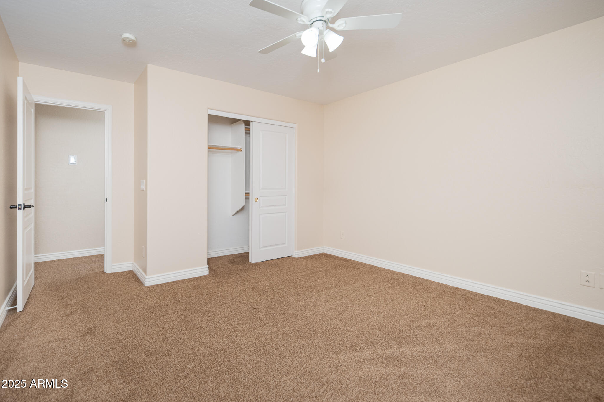 4031 E DESERT FOREST Trail