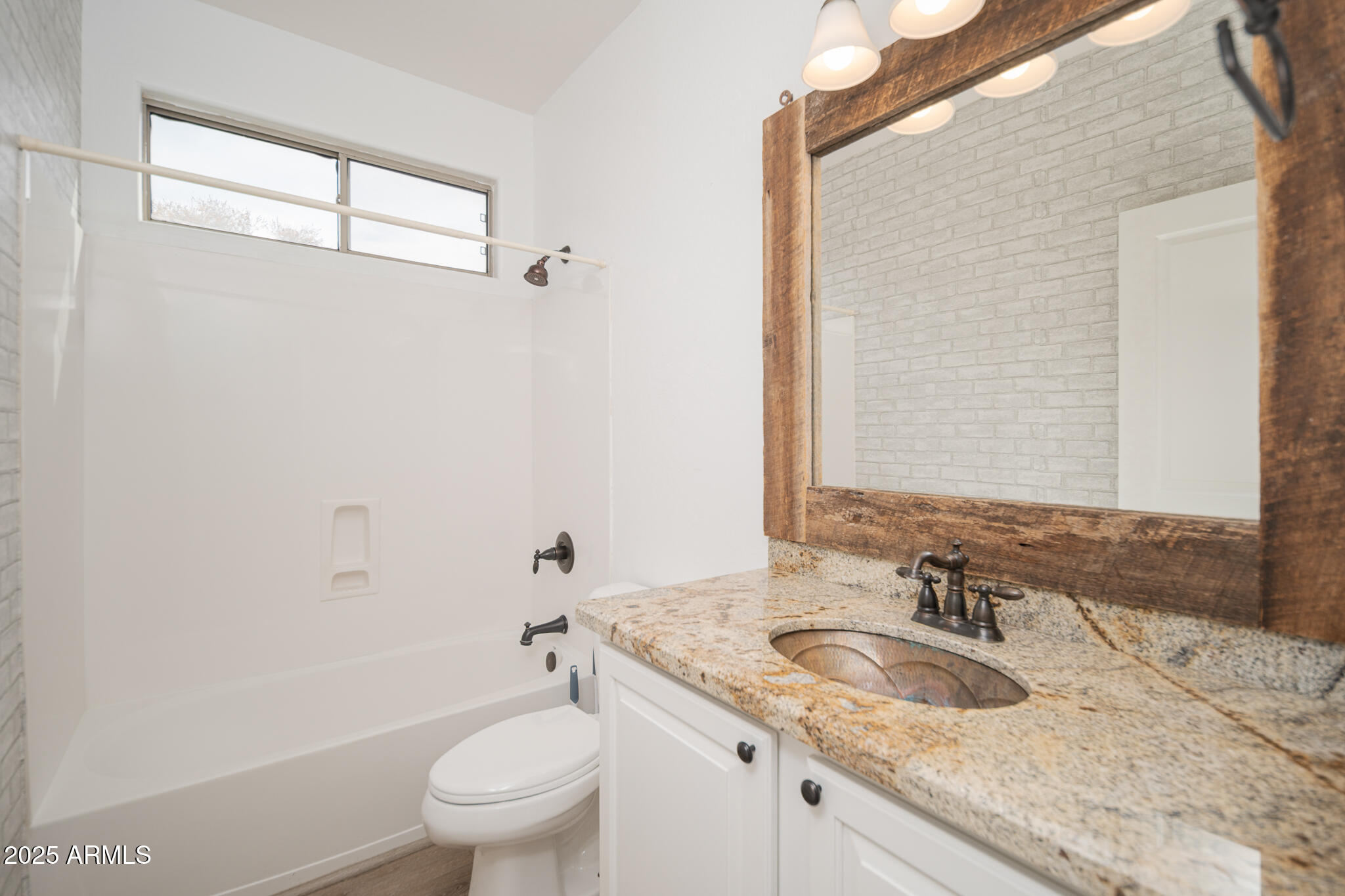 4031 E DESERT FOREST Trail