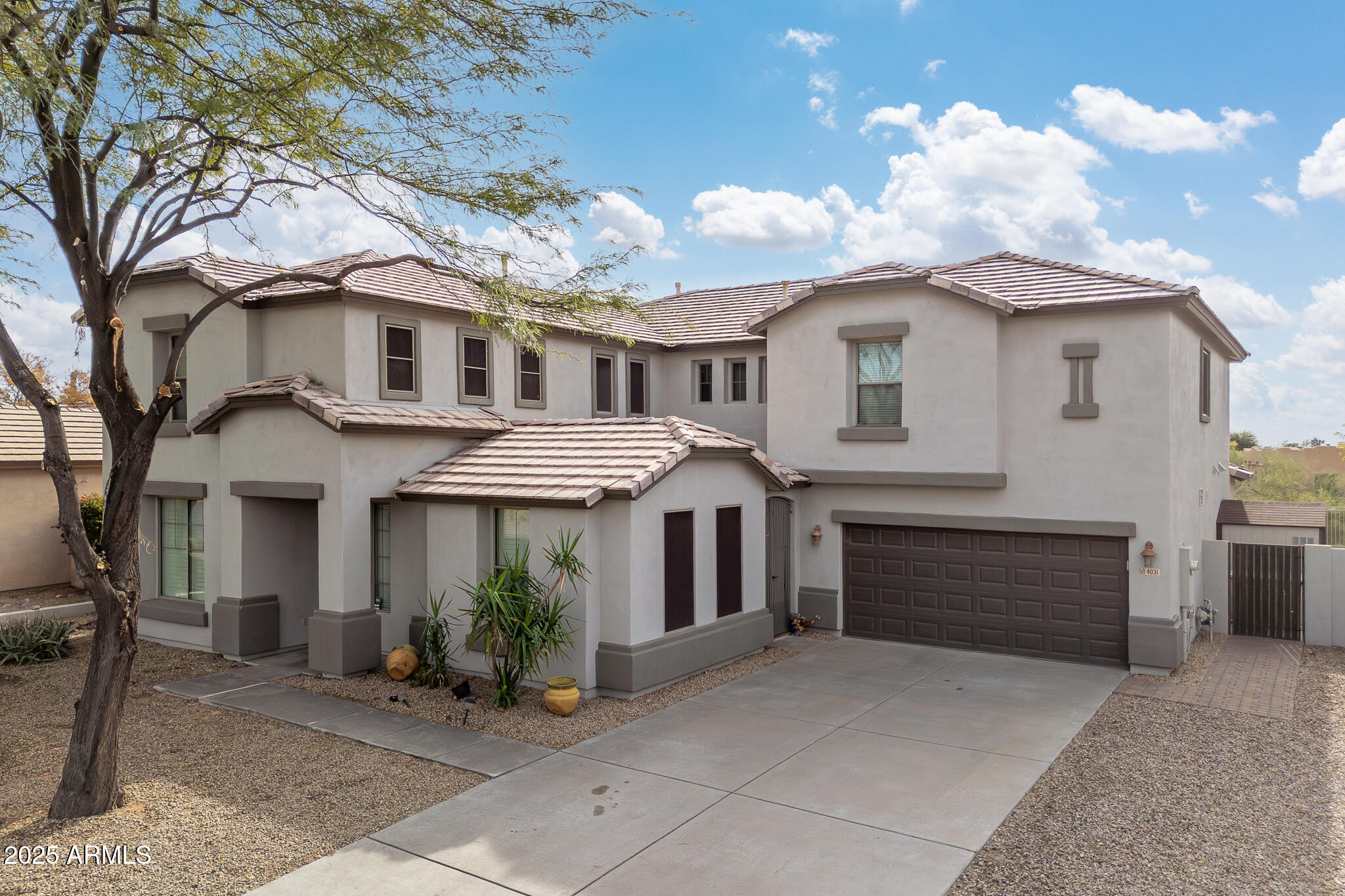 4031 E DESERT FOREST Trail