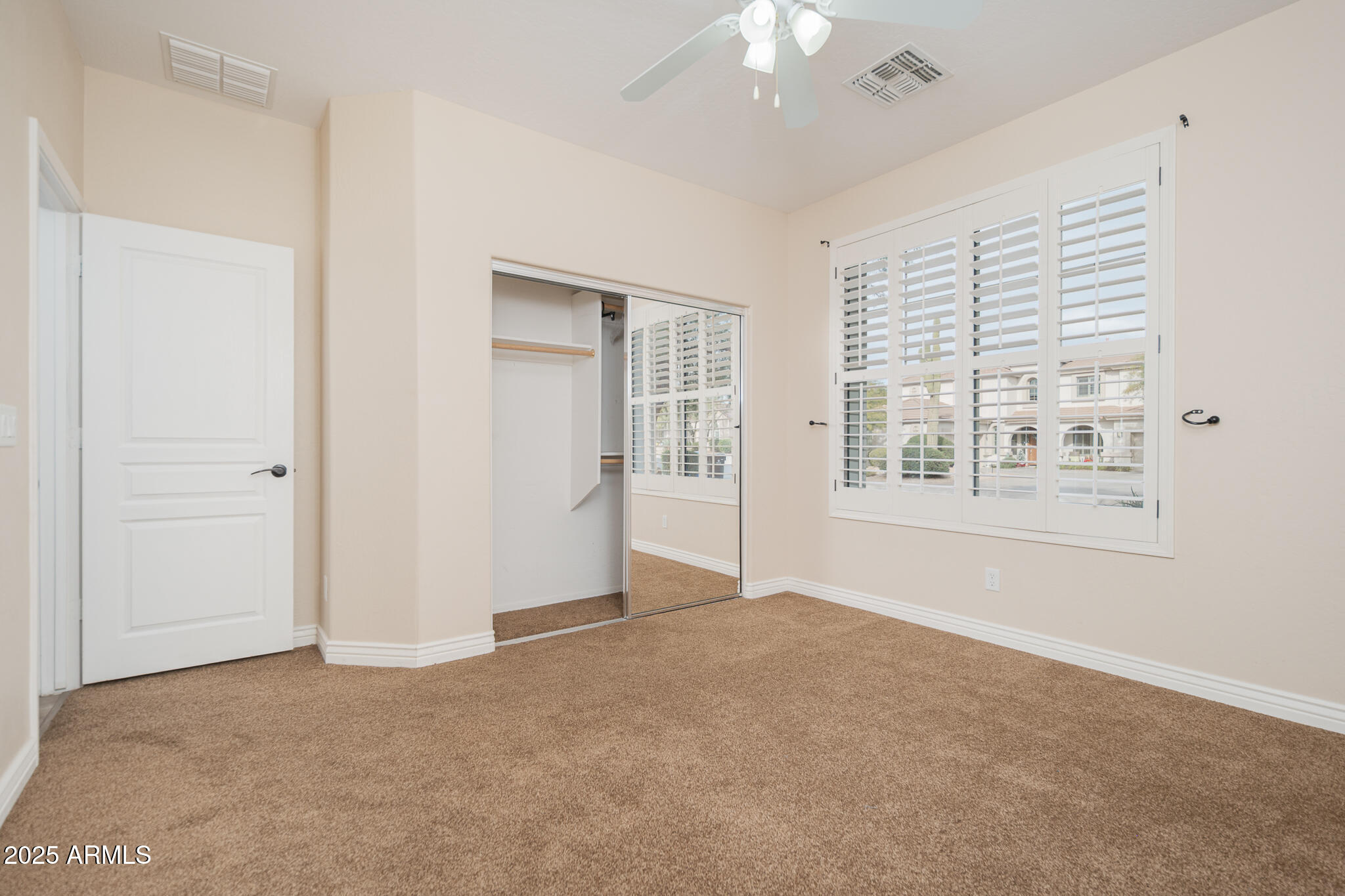 4031 E DESERT FOREST Trail