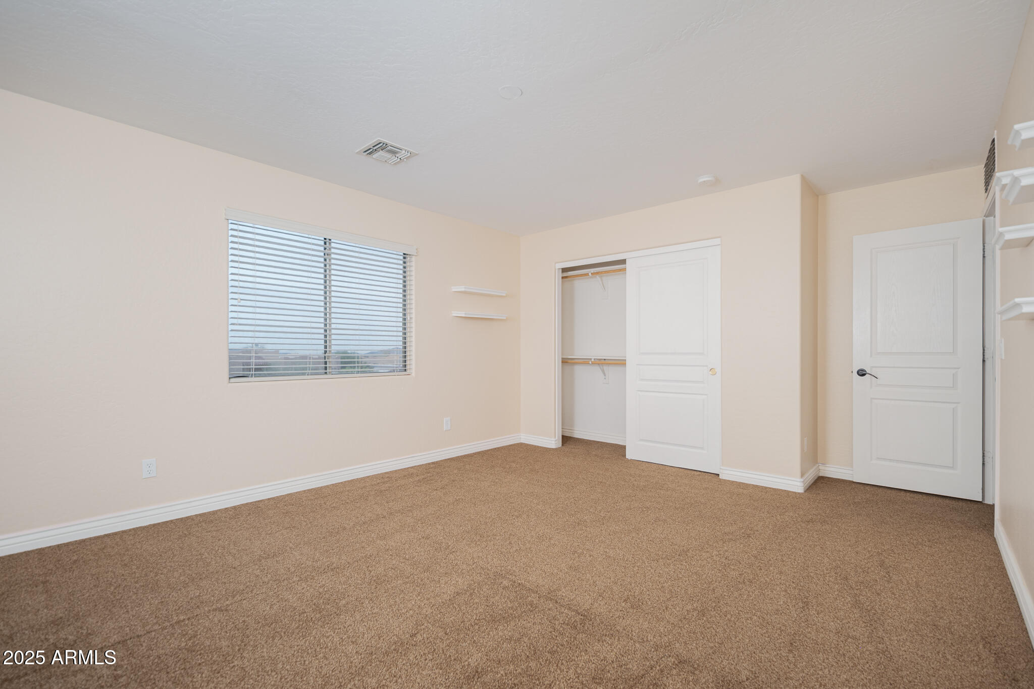 4031 E DESERT FOREST Trail