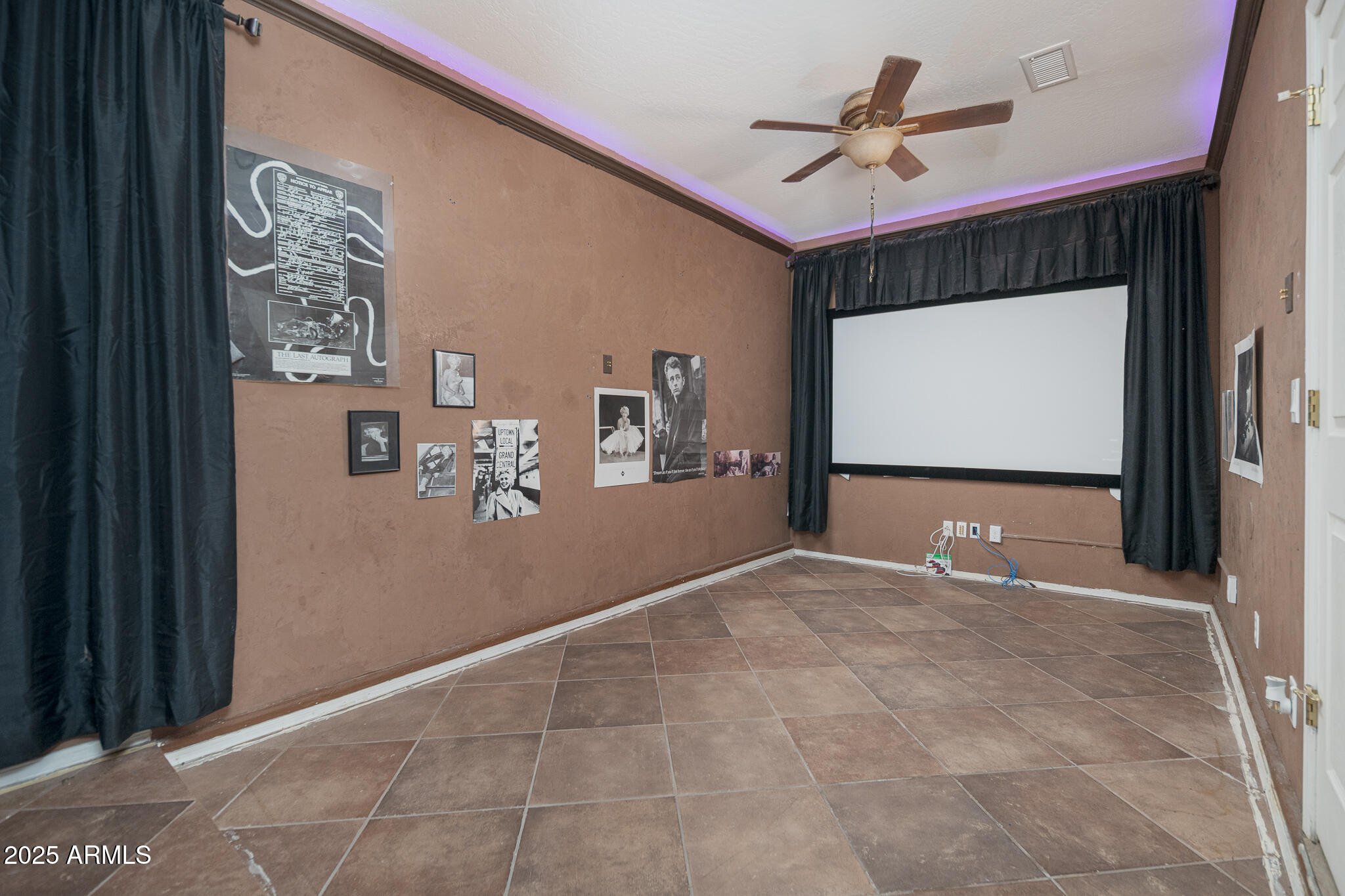 4031 E DESERT FOREST Trail