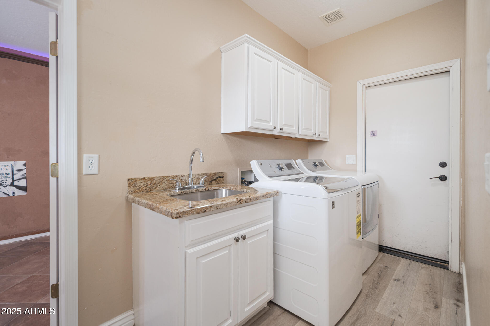 4031 E DESERT FOREST Trail