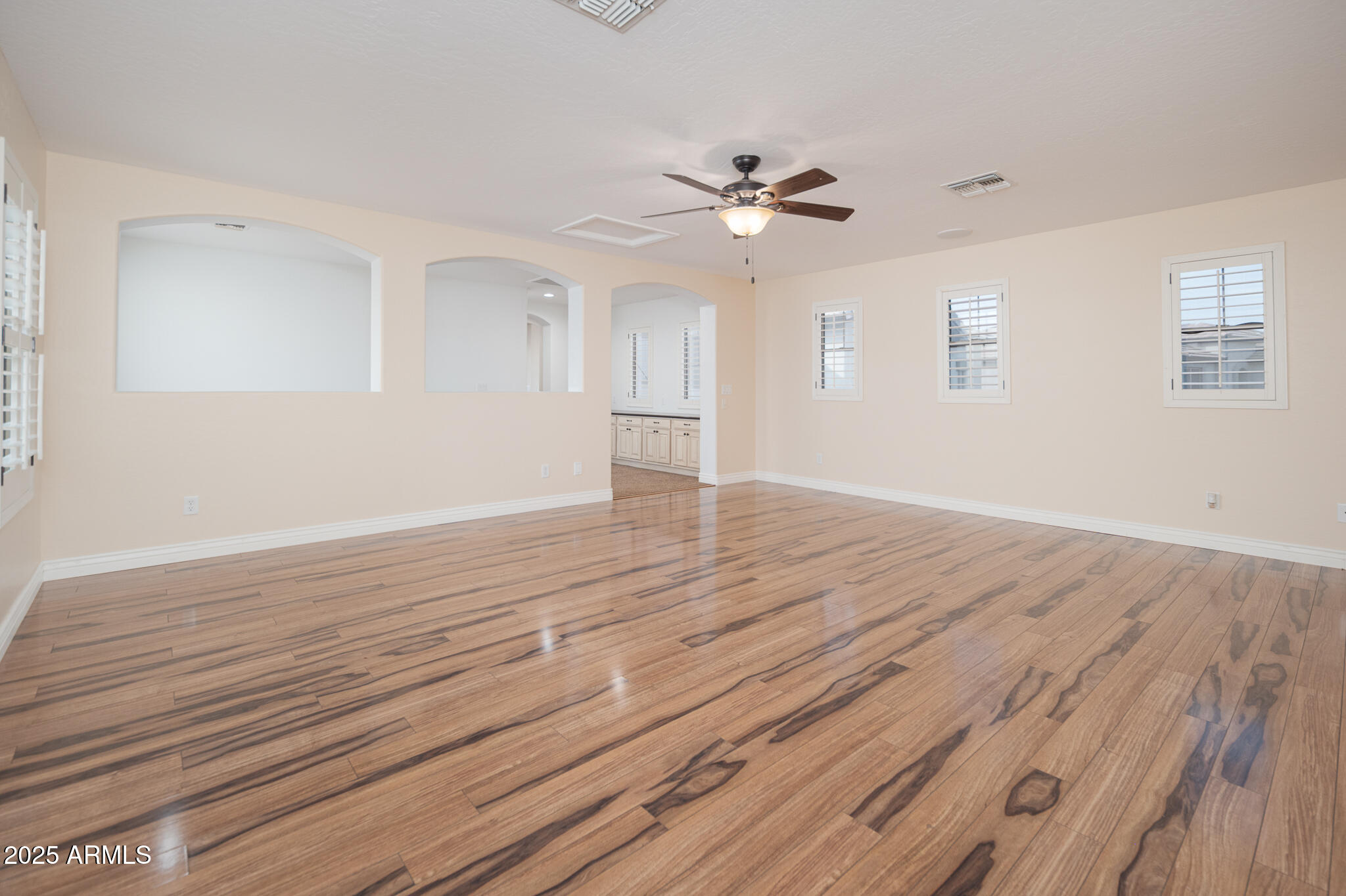 4031 E DESERT FOREST Trail
