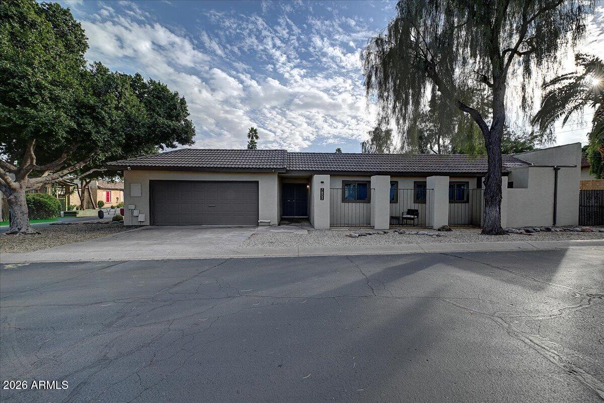 7803 E MACKENZIE Drive