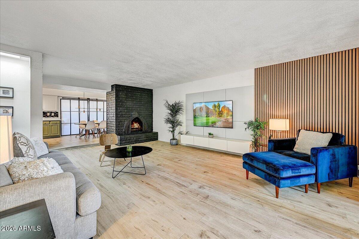 7803 E MACKENZIE Drive