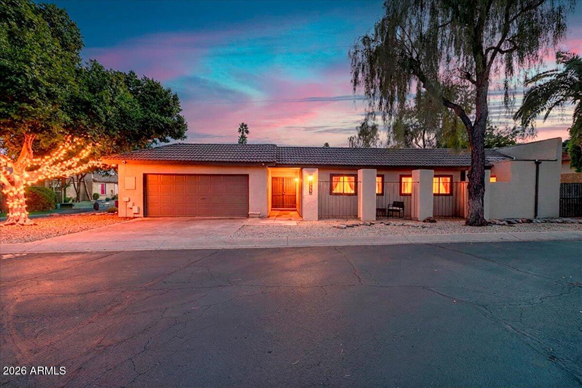 7803 E MACKENZIE Drive