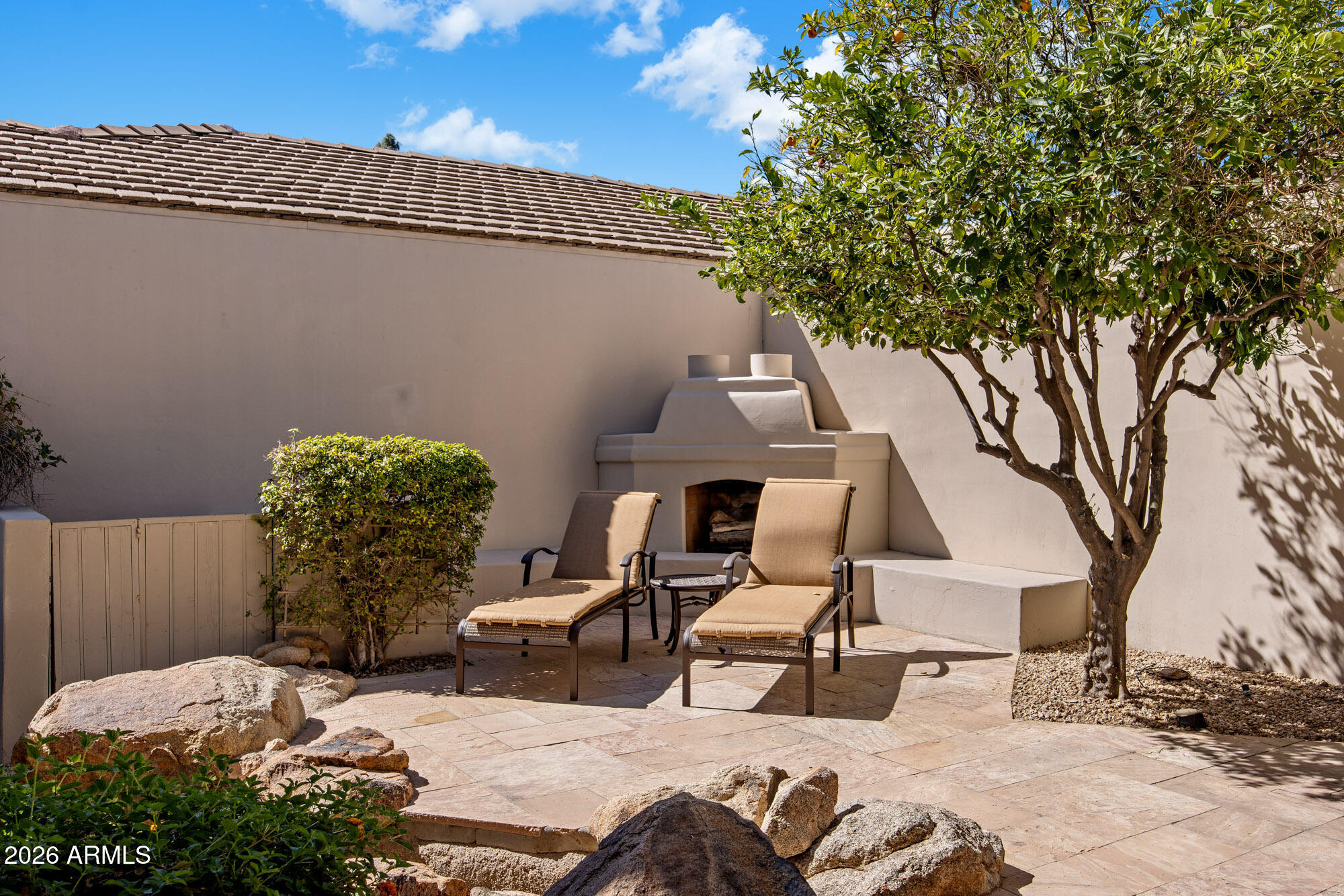 8550 E VISTA BONITA Drive