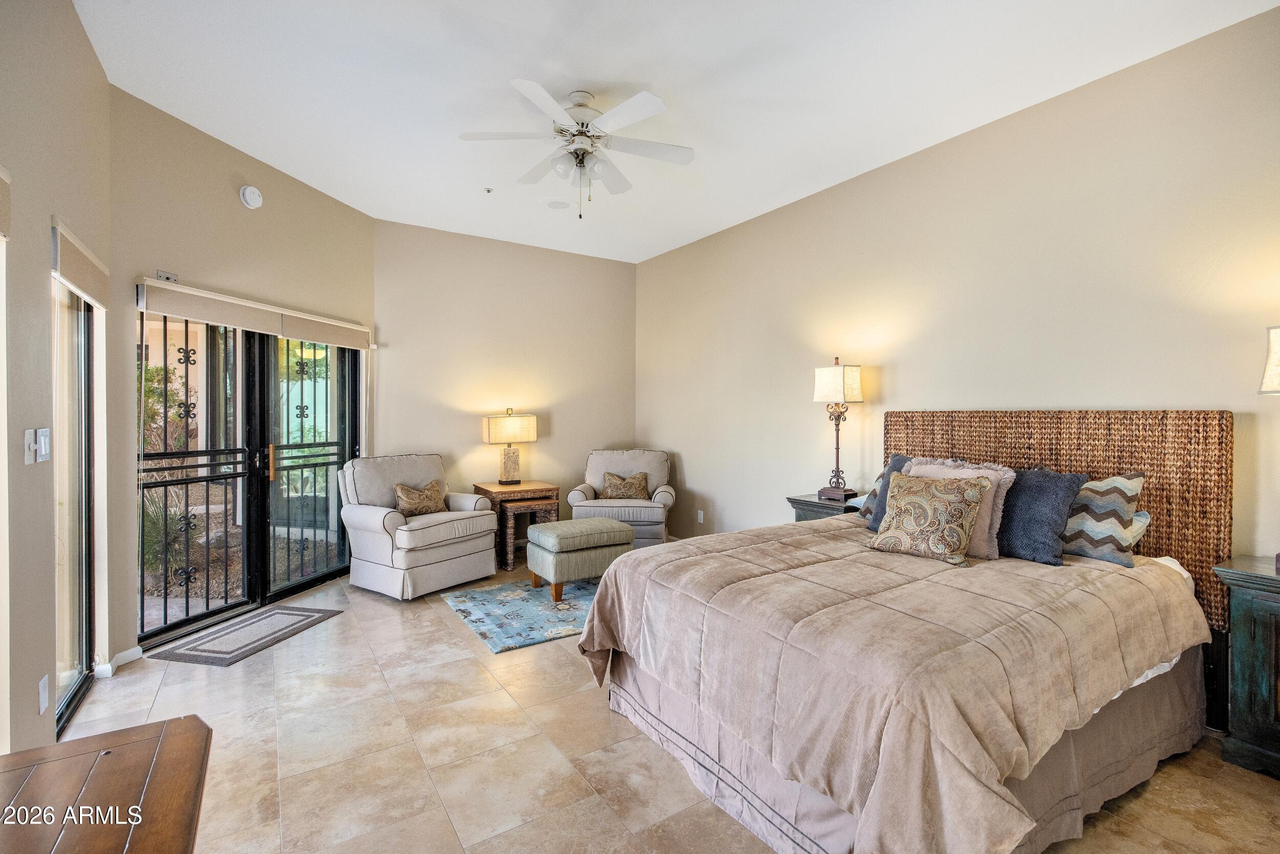 8550 E VISTA BONITA Drive