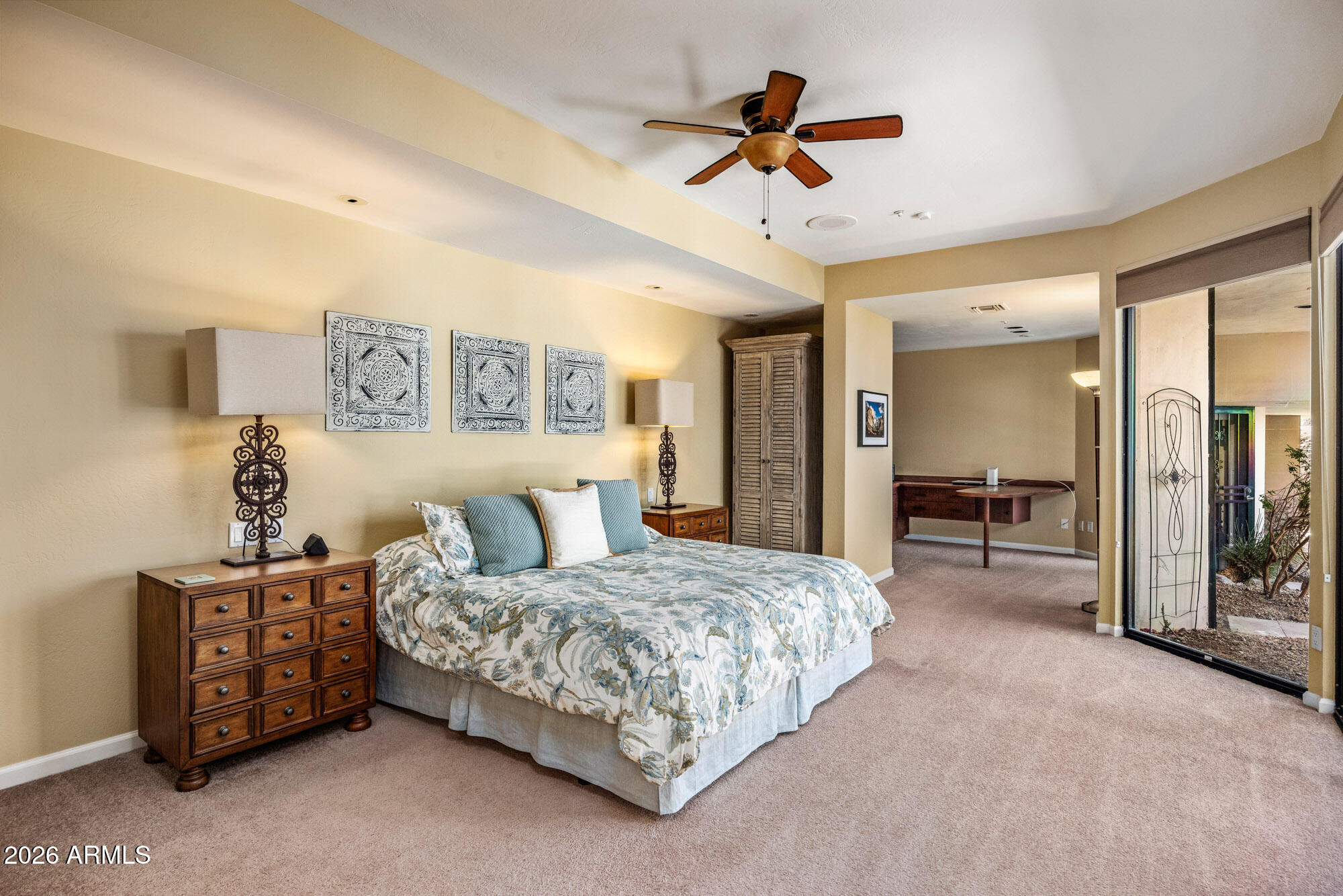 8550 E VISTA BONITA Drive