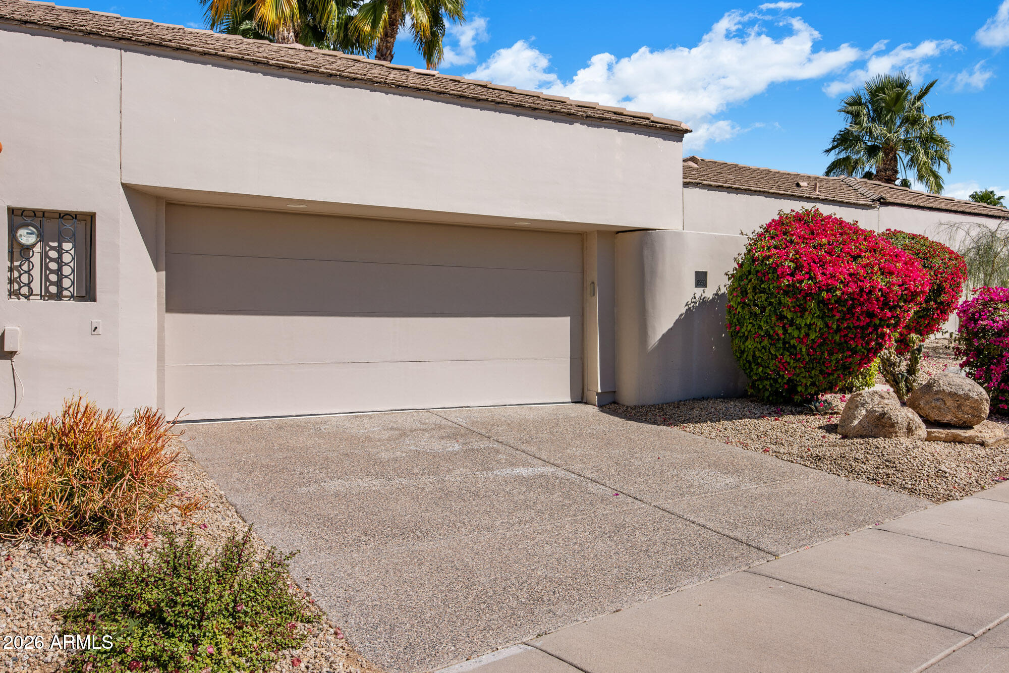 8550 E VISTA BONITA Drive