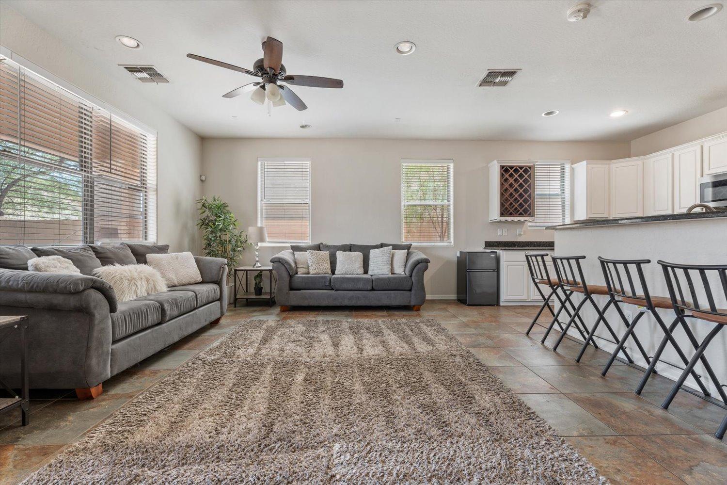 1423 S Newberry Lane