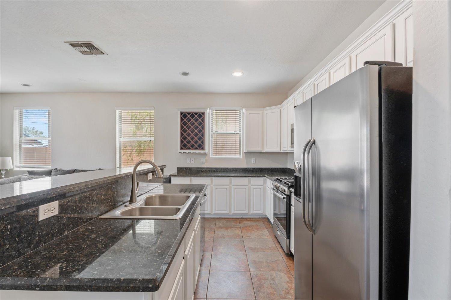 1423 S Newberry Lane