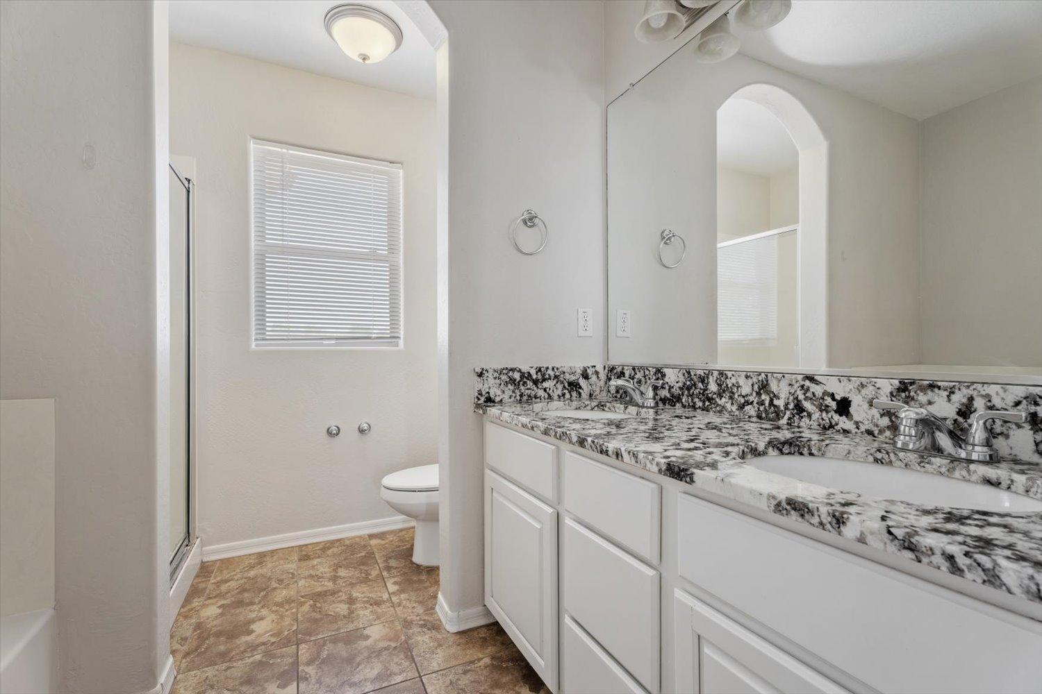 1423 S Newberry Lane